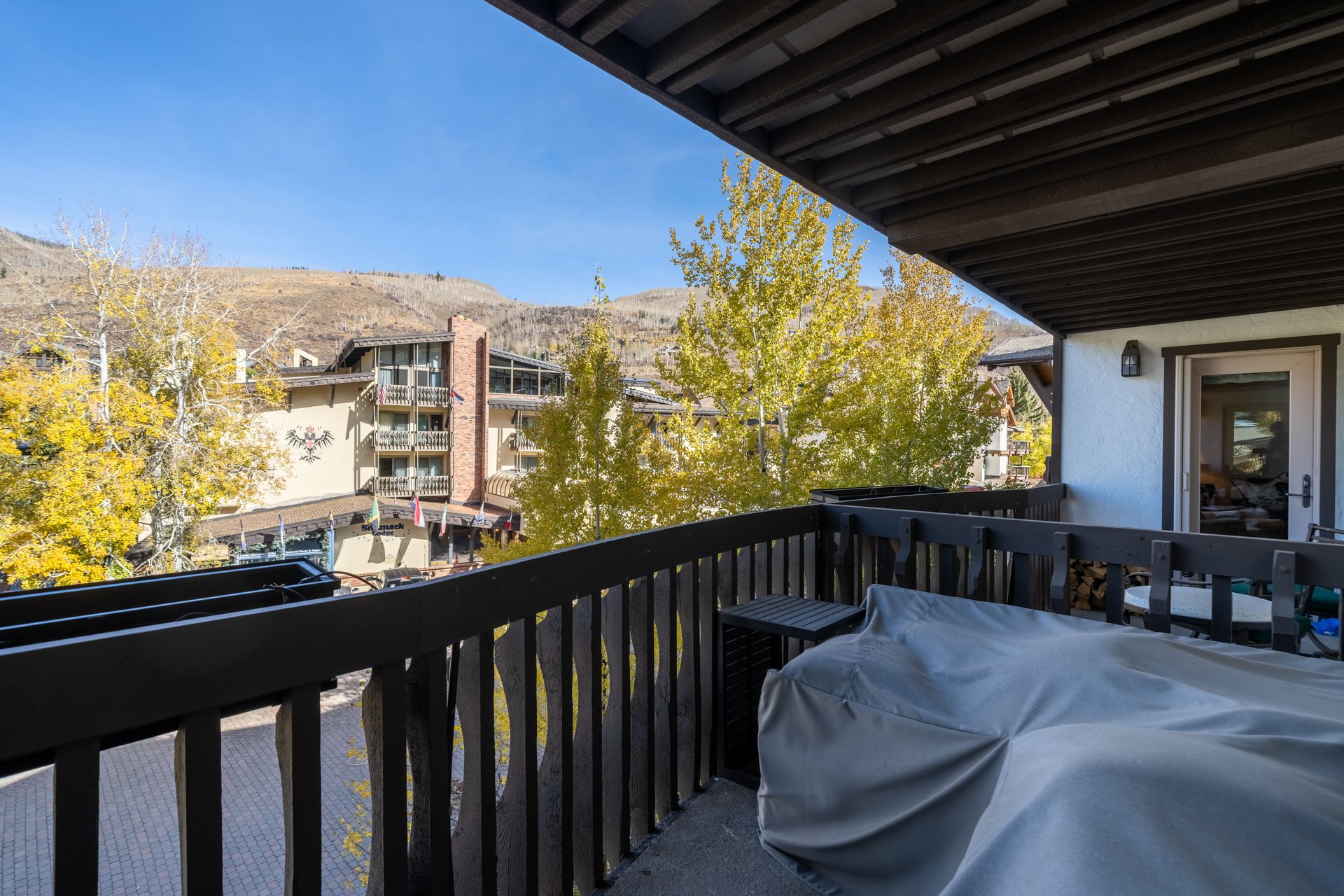 The Lodge at Vail Condominiums #332
