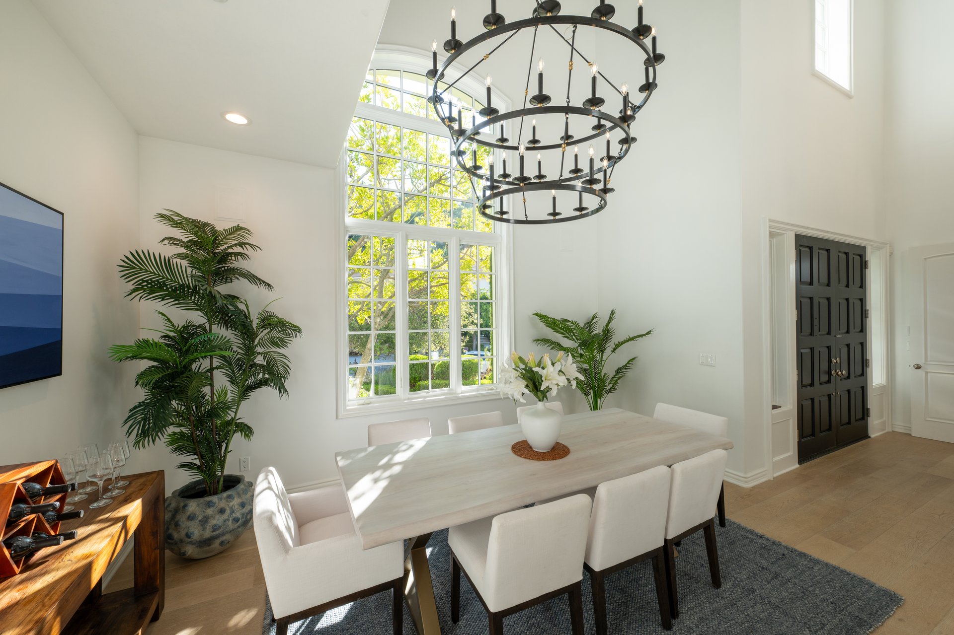3686 Benedict Canyon Ln, Sherman Oaks 
