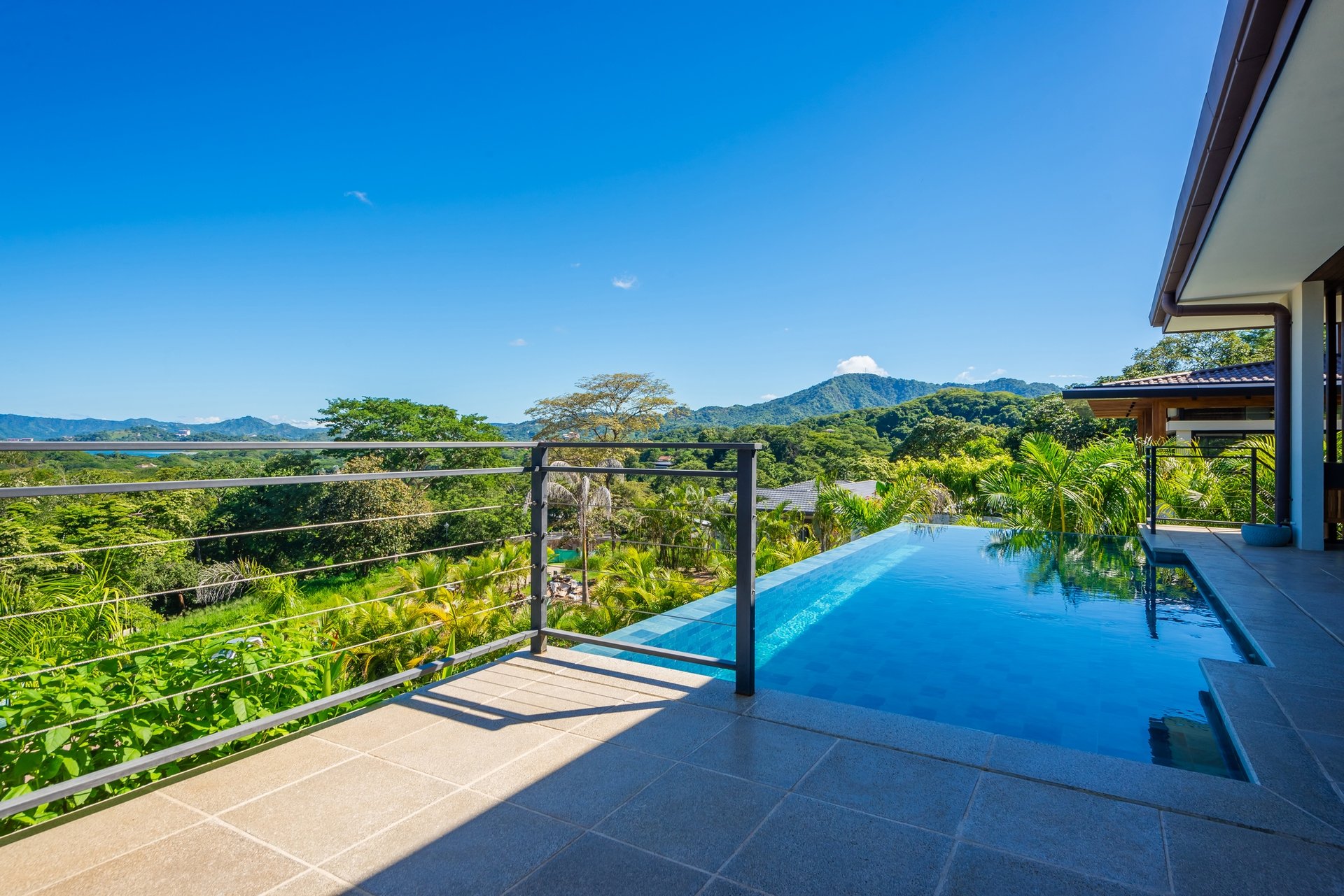 Casa Aura: Modern Luxury with Ocean Views in Reserva Conchal