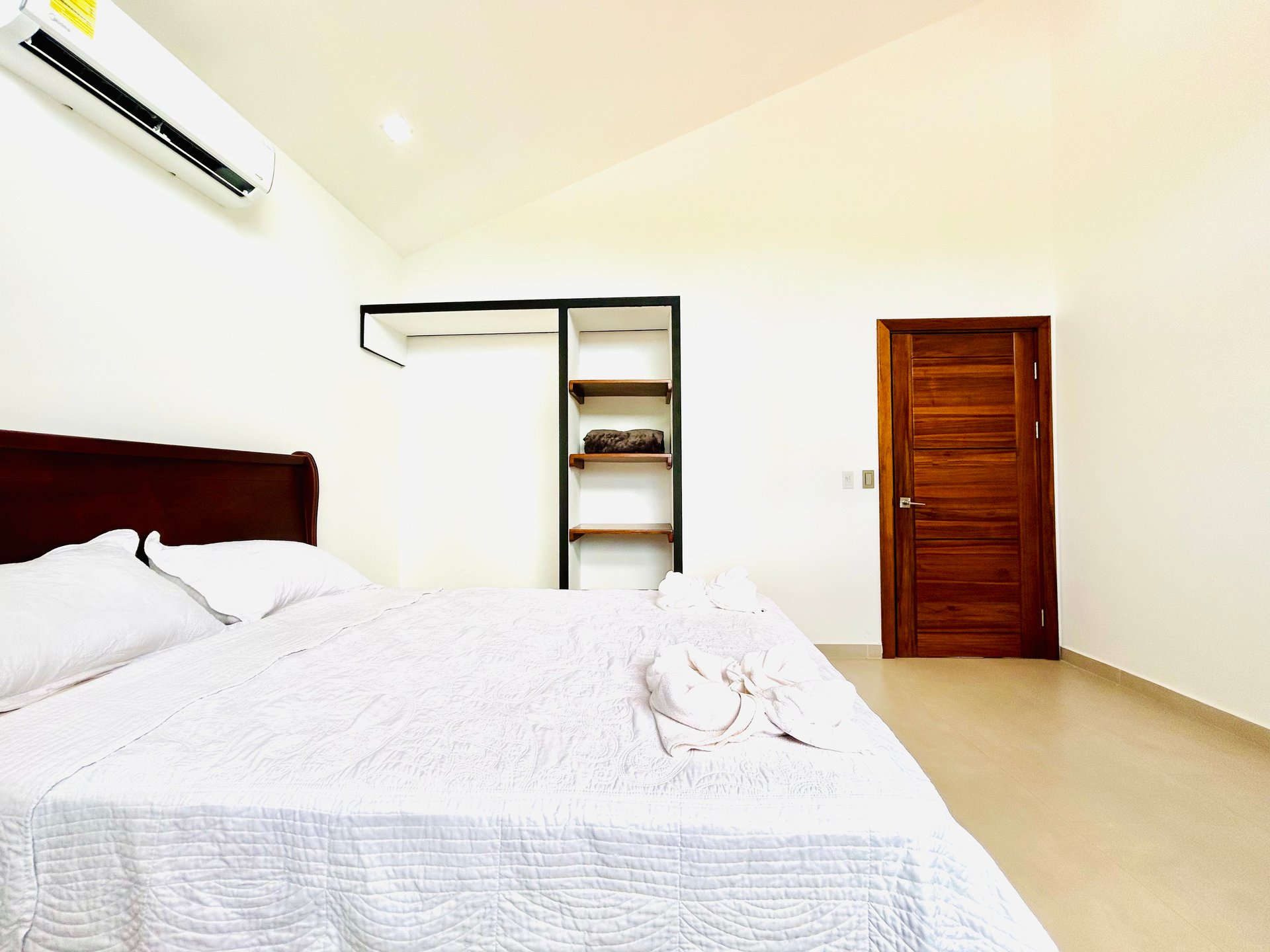 Tropical Modern Living Near Uvita – Stylish Pool Home with Privacy | Price Reduced