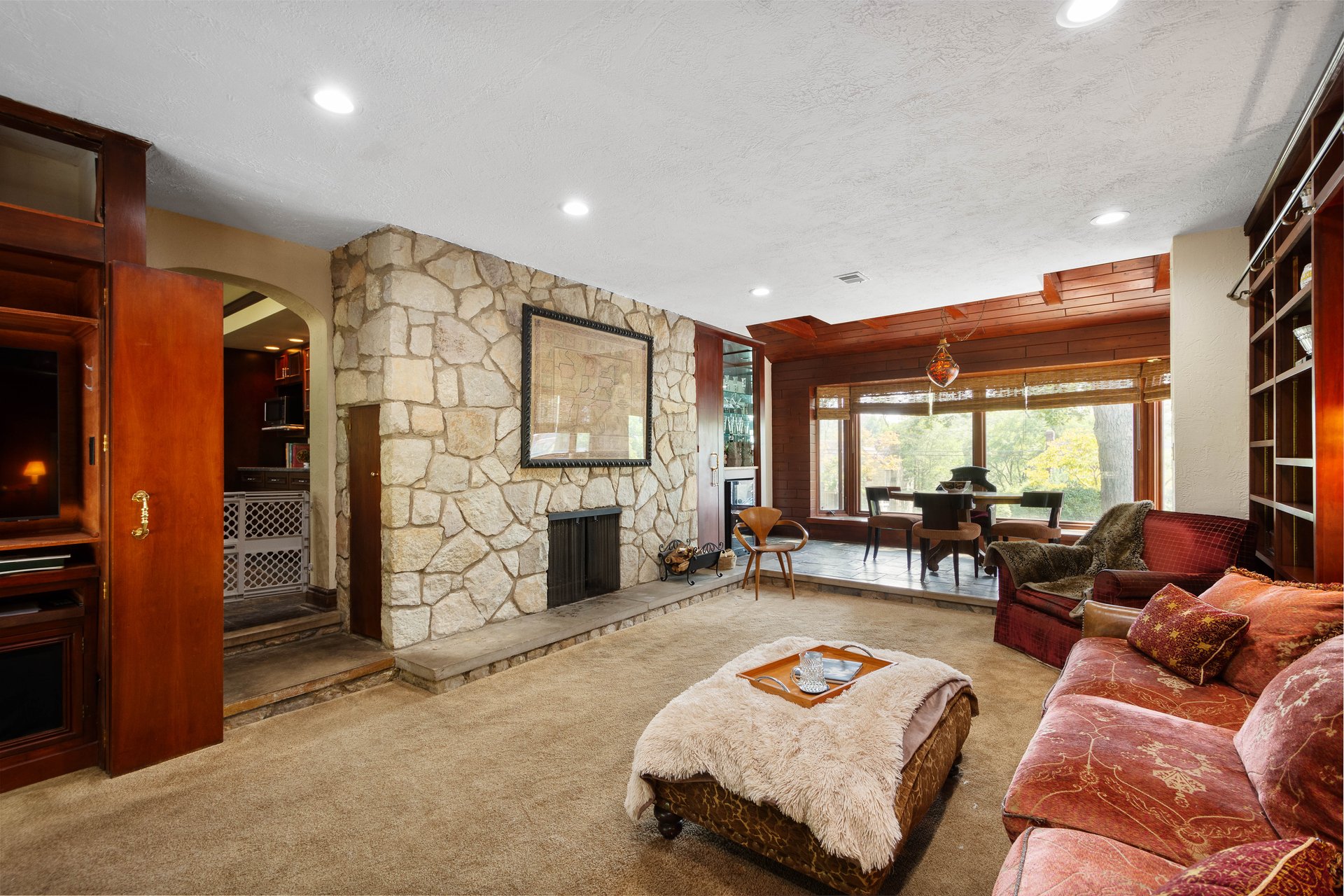 694 Valleyview Road