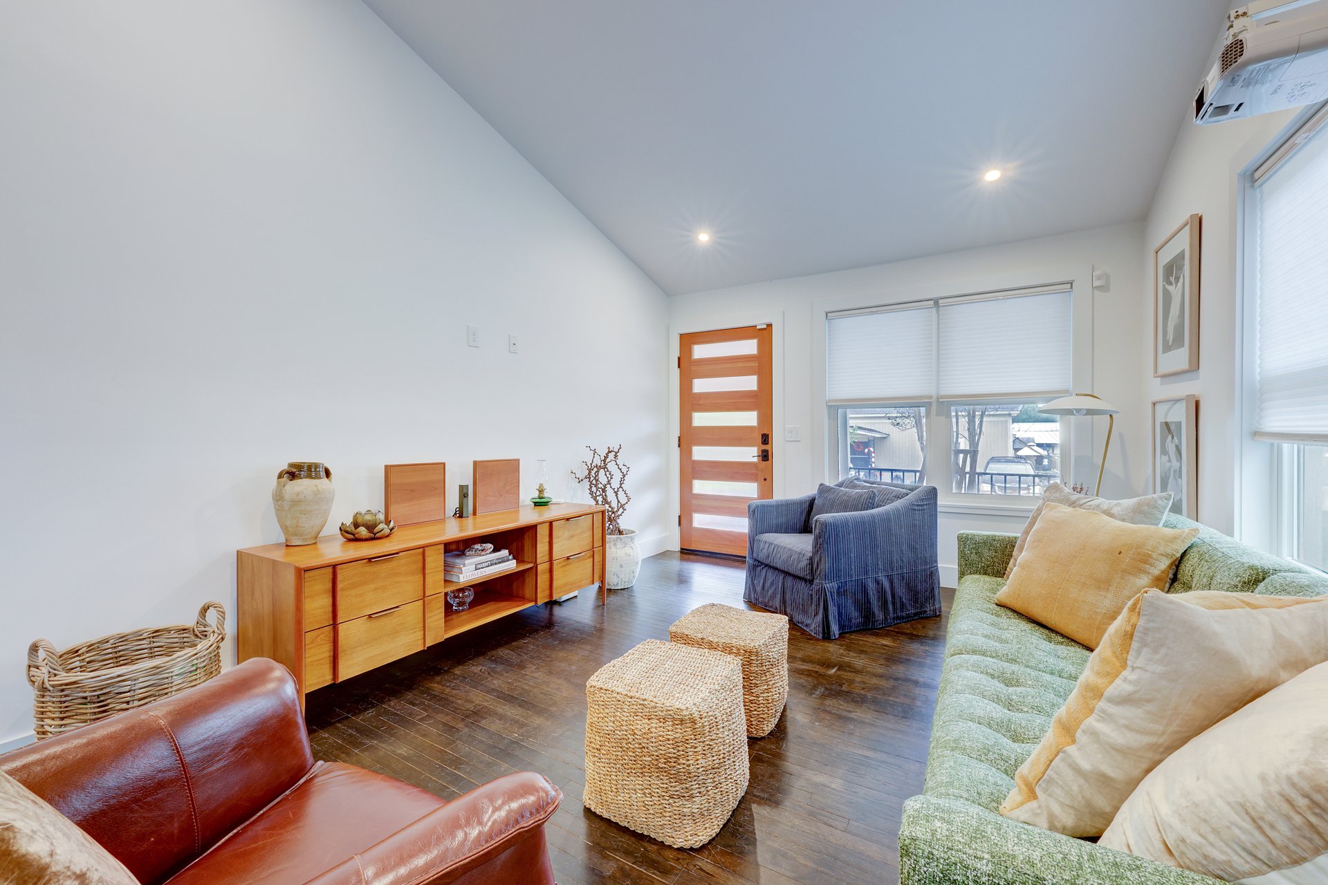 2306 Santa Maria St