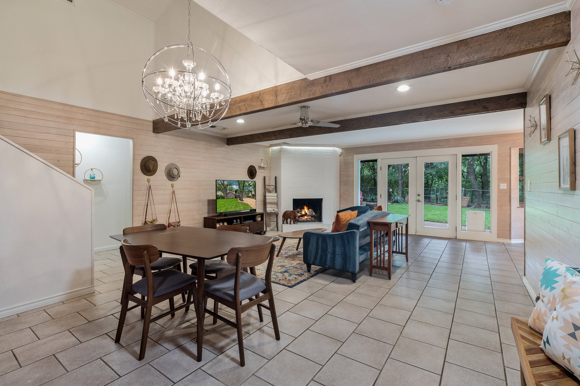 2012 S Meadow Way Circle