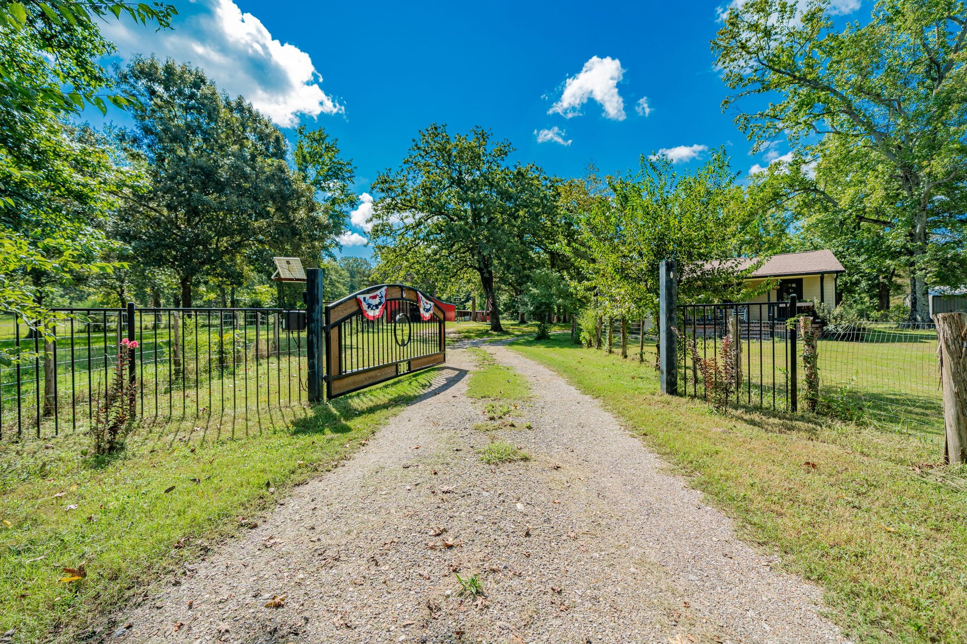 A Ben Wheeler Country Home & Land Dream!