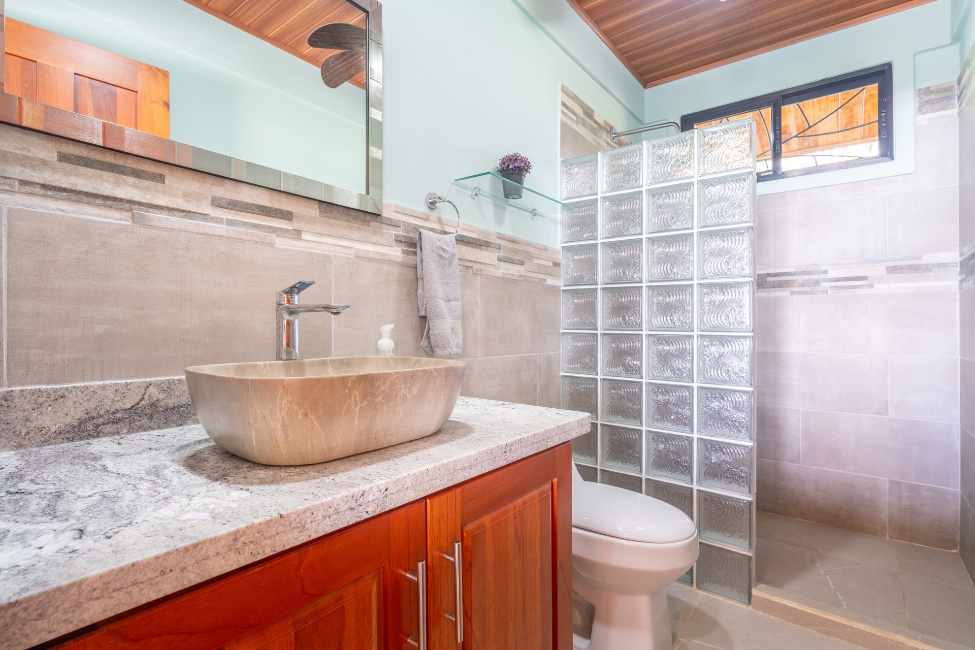 Casa Sea Breeze- Spectacular Ocean-View Home and Guest Villa in Prime Ojochal Location
