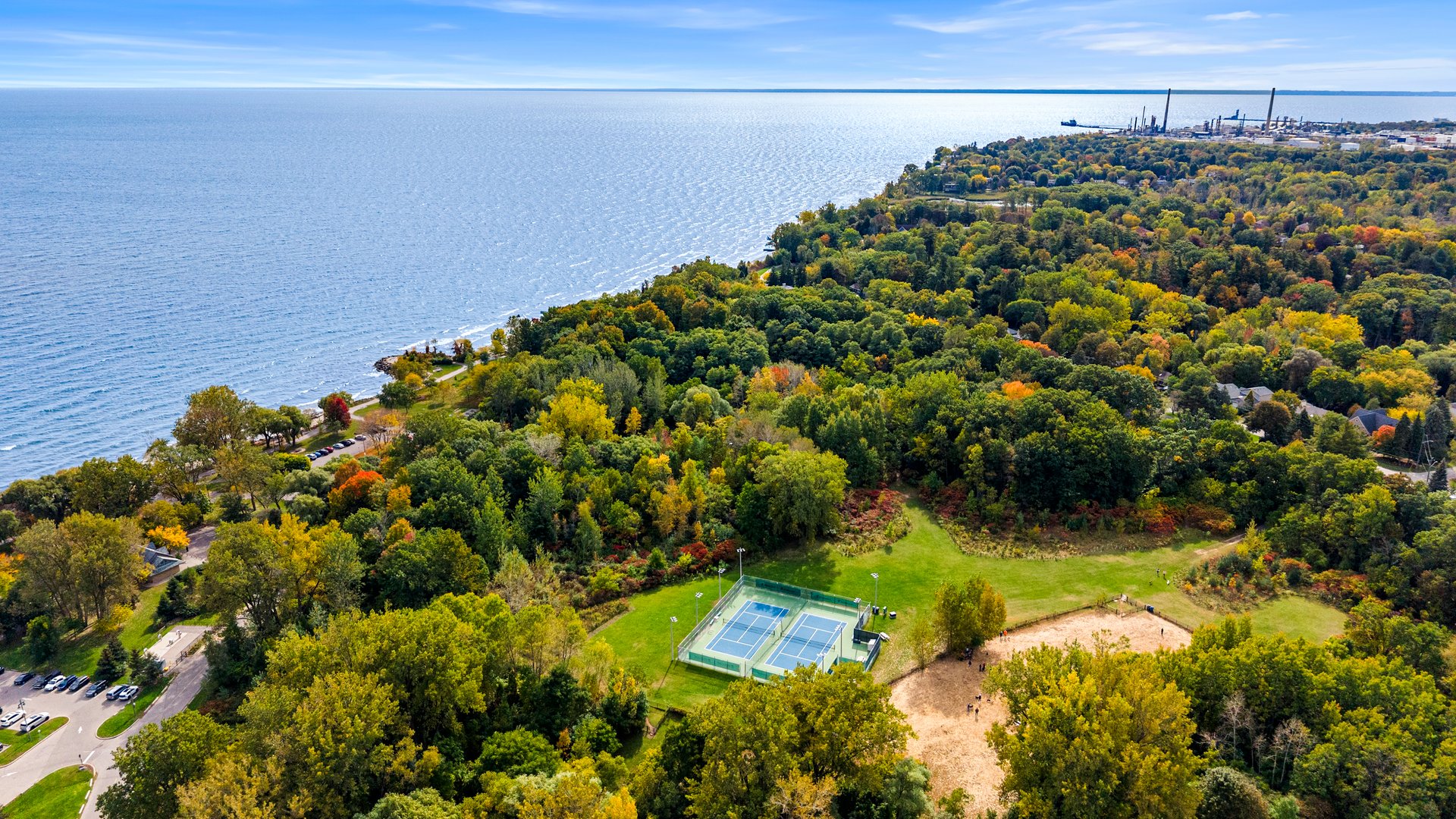 1141 Lakeshore Rd W