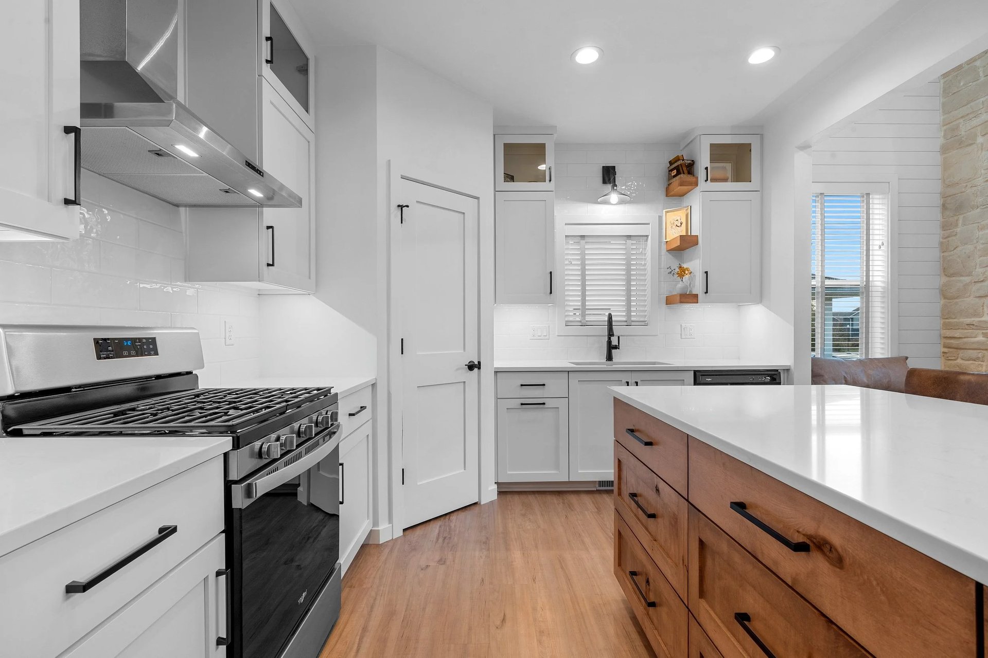 Ellis Hills - Howard Condo