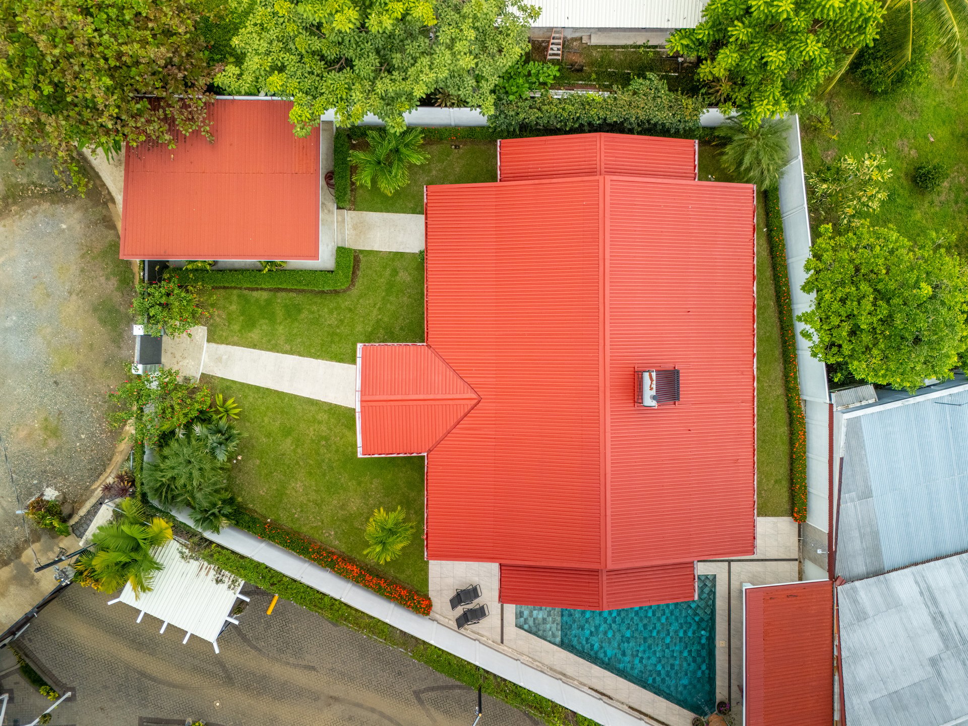 Villa Esmeralda - Big Pool. Big Lot. Big Lifestyle. Central Uvita, Walk to Everything!