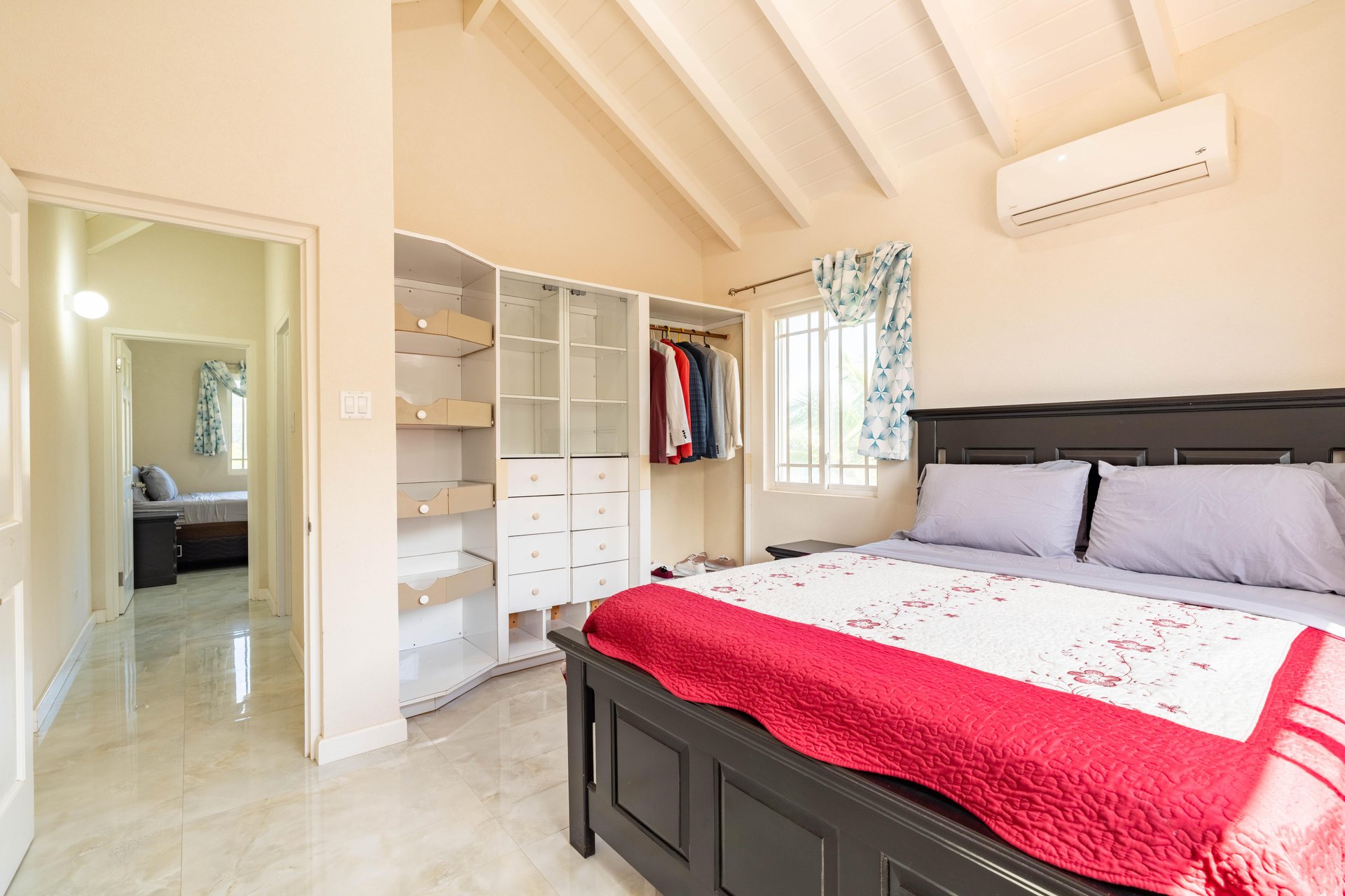 Halls Villa 
