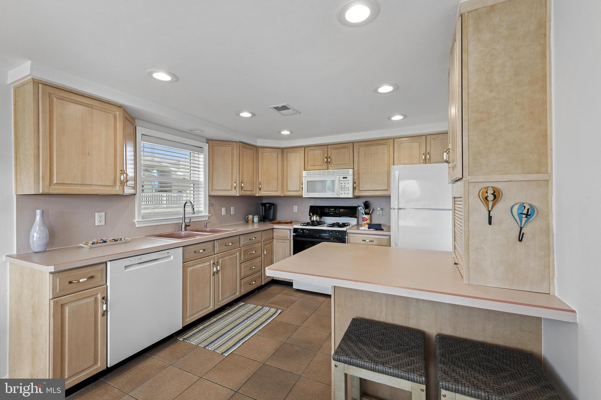 229 Merivale Avenue 2nd Floor