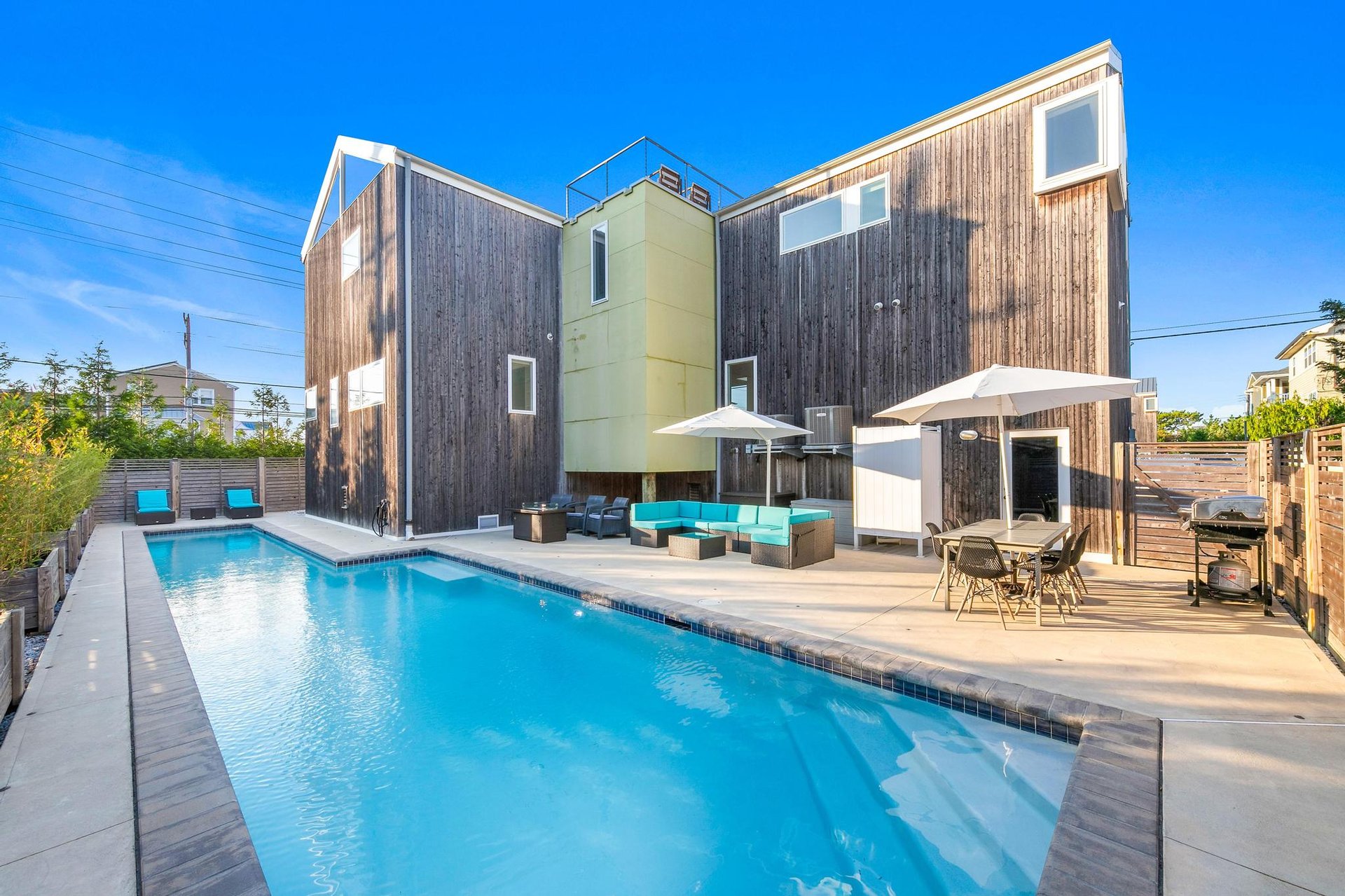 2 E. 33rd Street, Brant Beach
