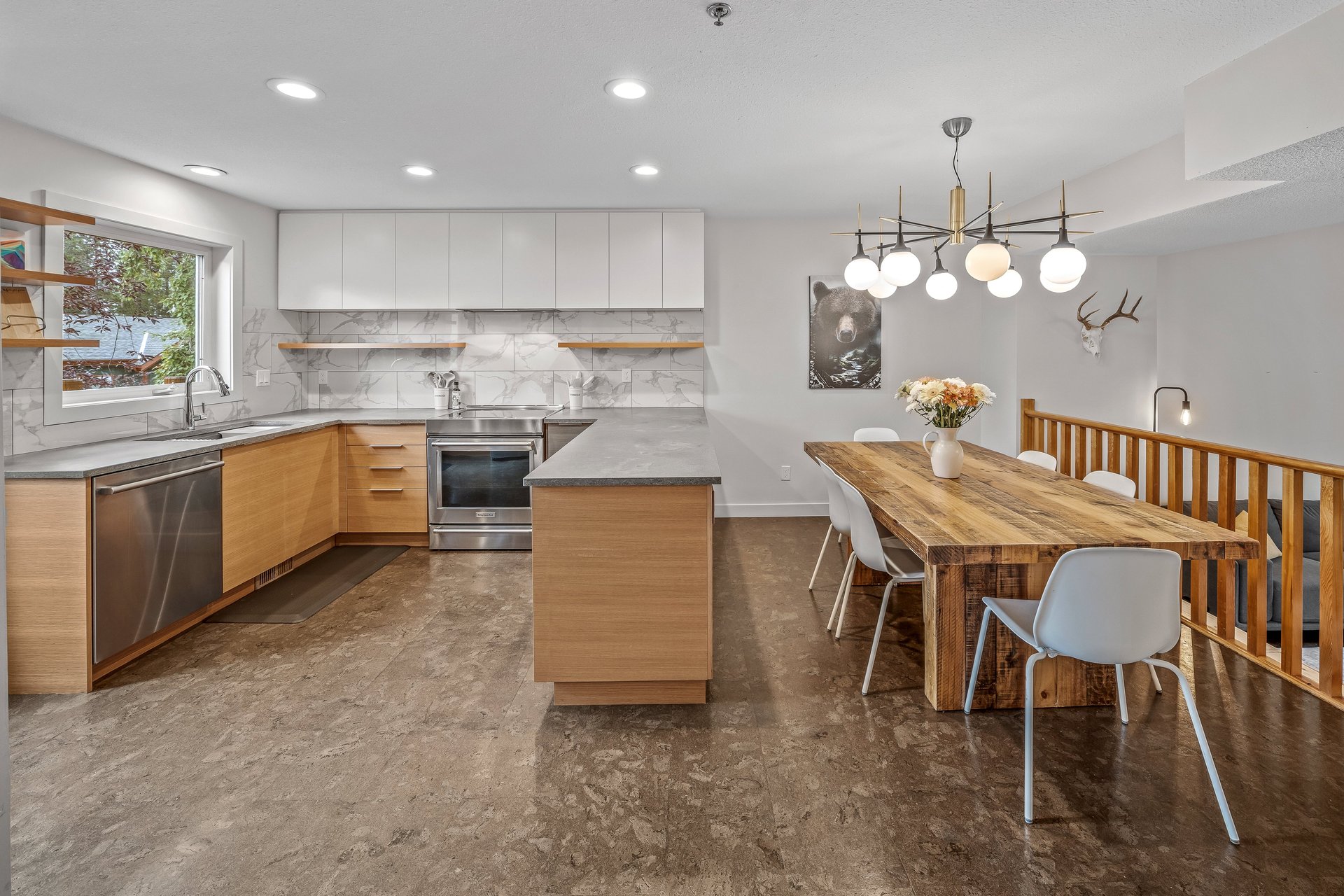 1022 Rundleview Drive Unit: 27