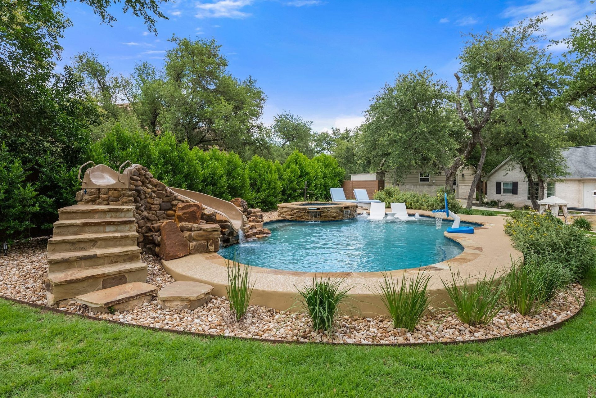 10634 Glass Mountain Trail