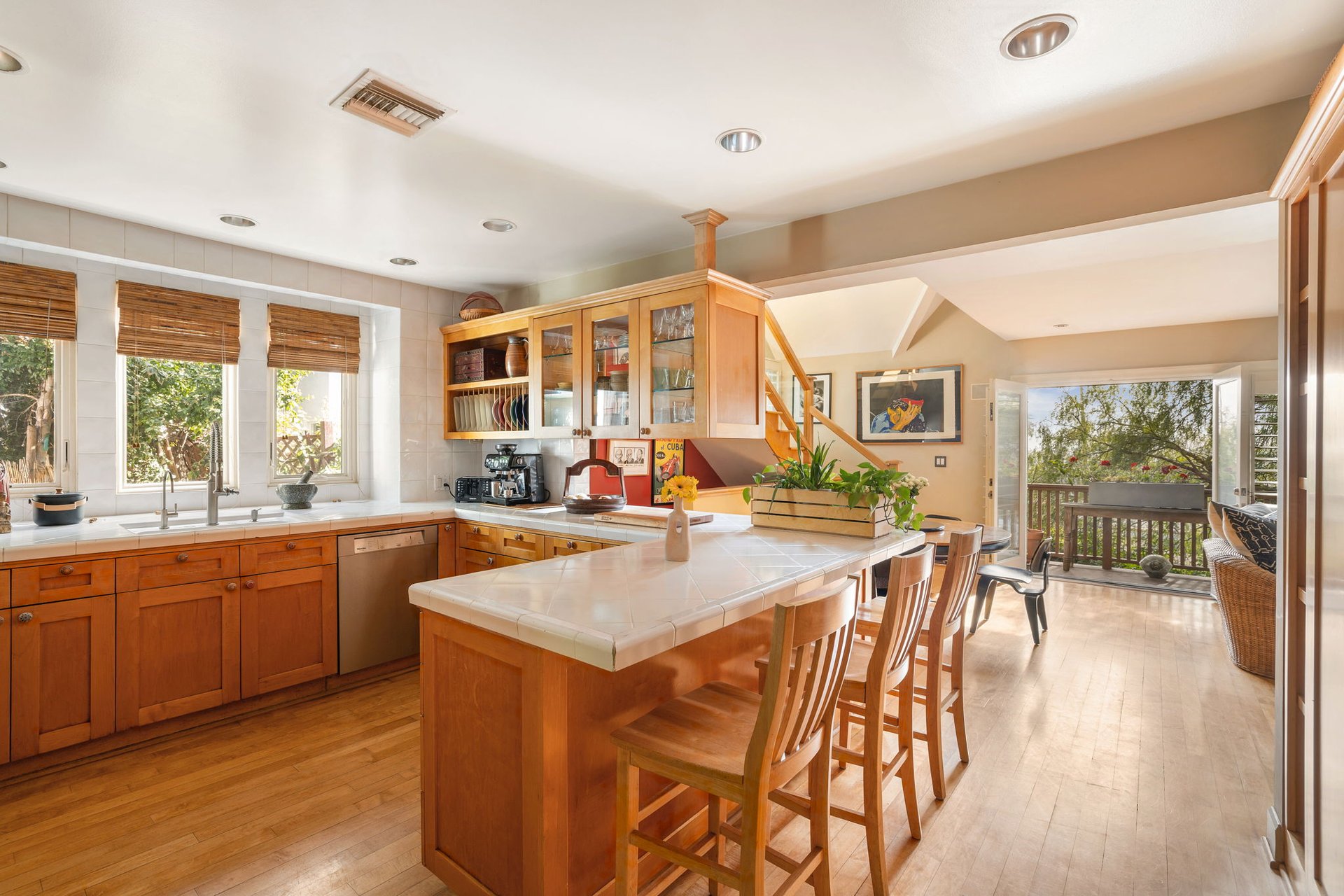2536 Beverley Ave, Santa Monica 