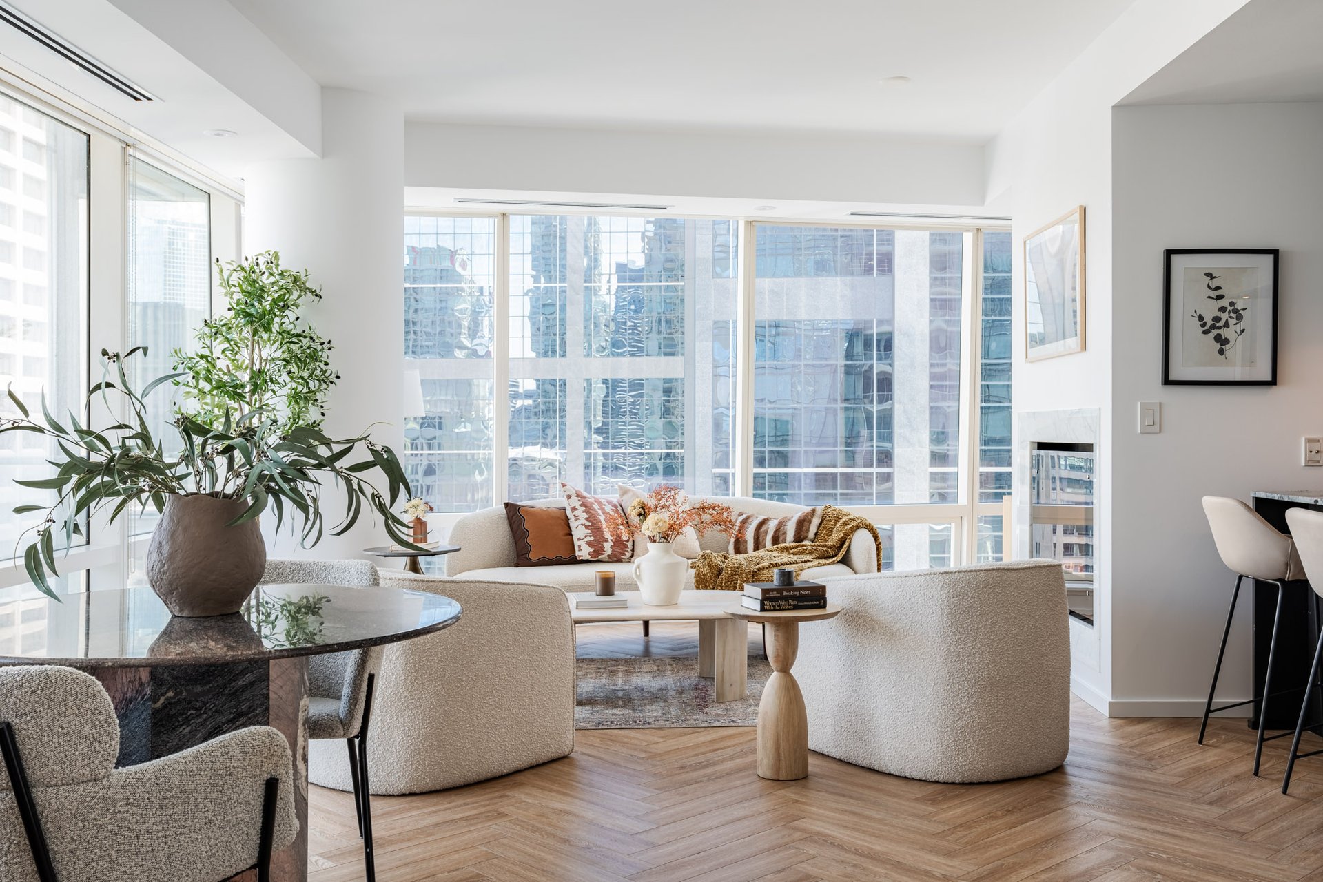 Suite 1906- 180 University Avenue