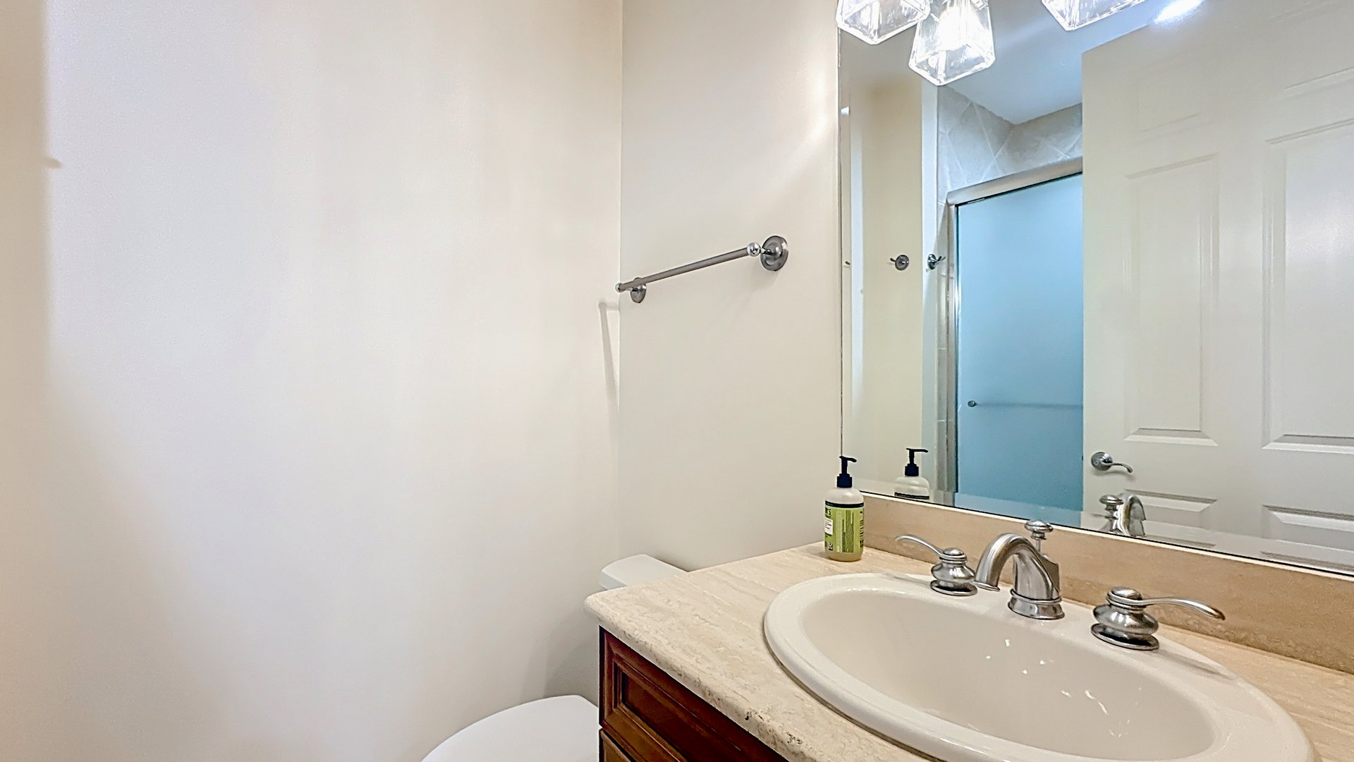 Spacious Winter Park Lakefront Condo in Perle du Lac
