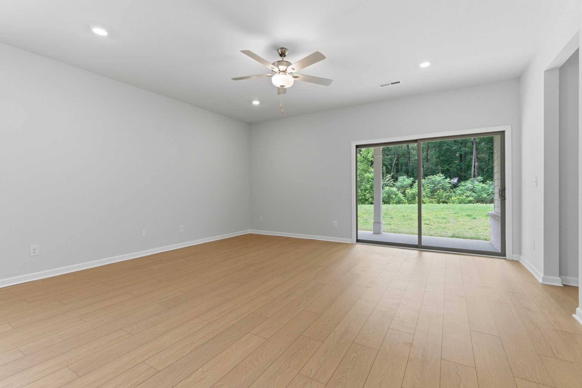 Stylish 4BR Home Near Athens & Madison
