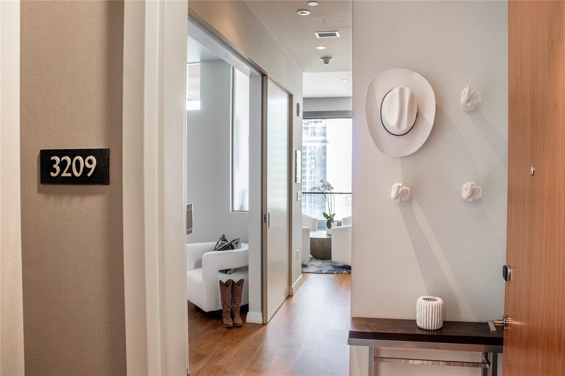 210 Lavaca Street #3209
