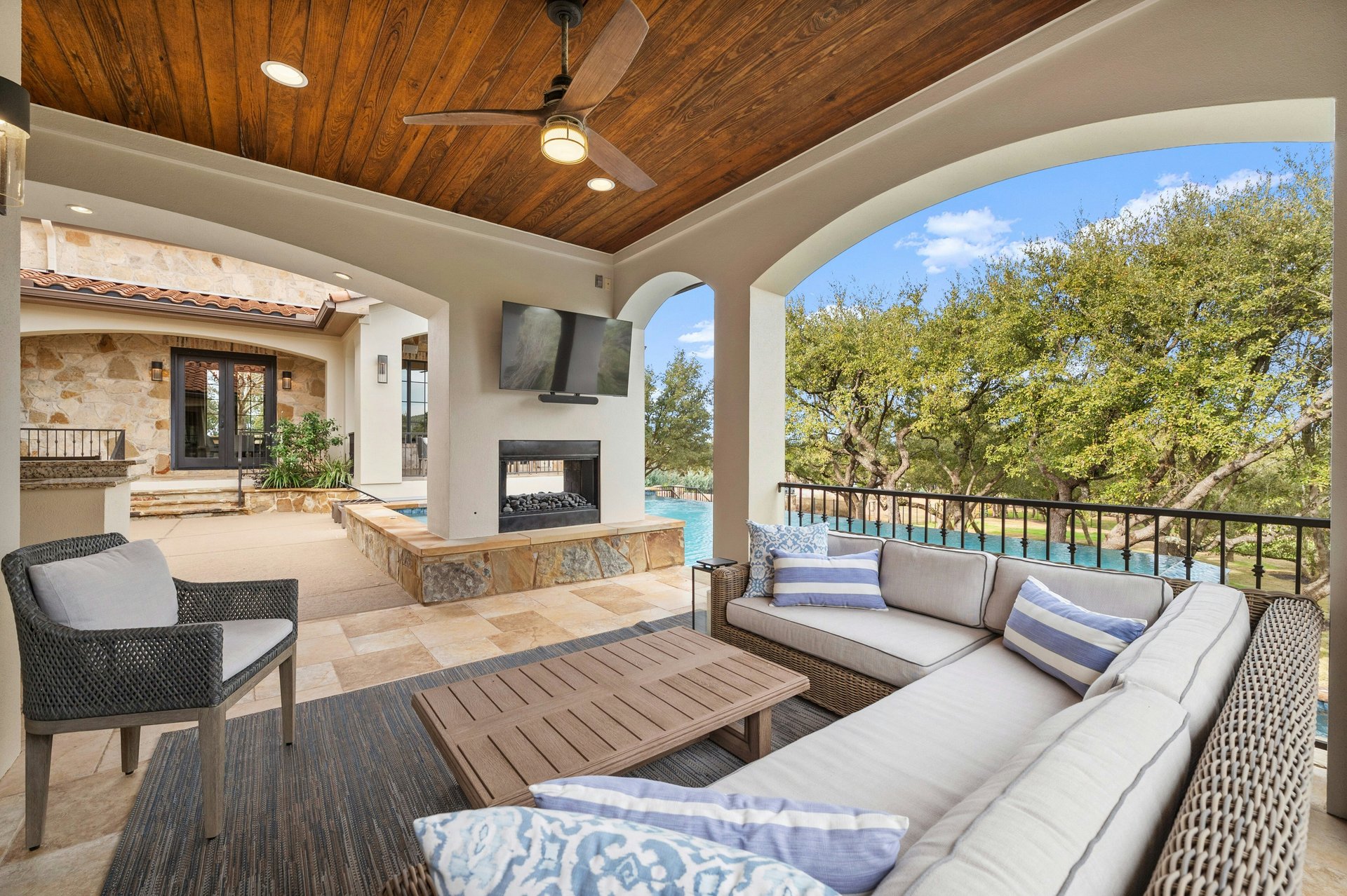 10213 Amwell Cove
