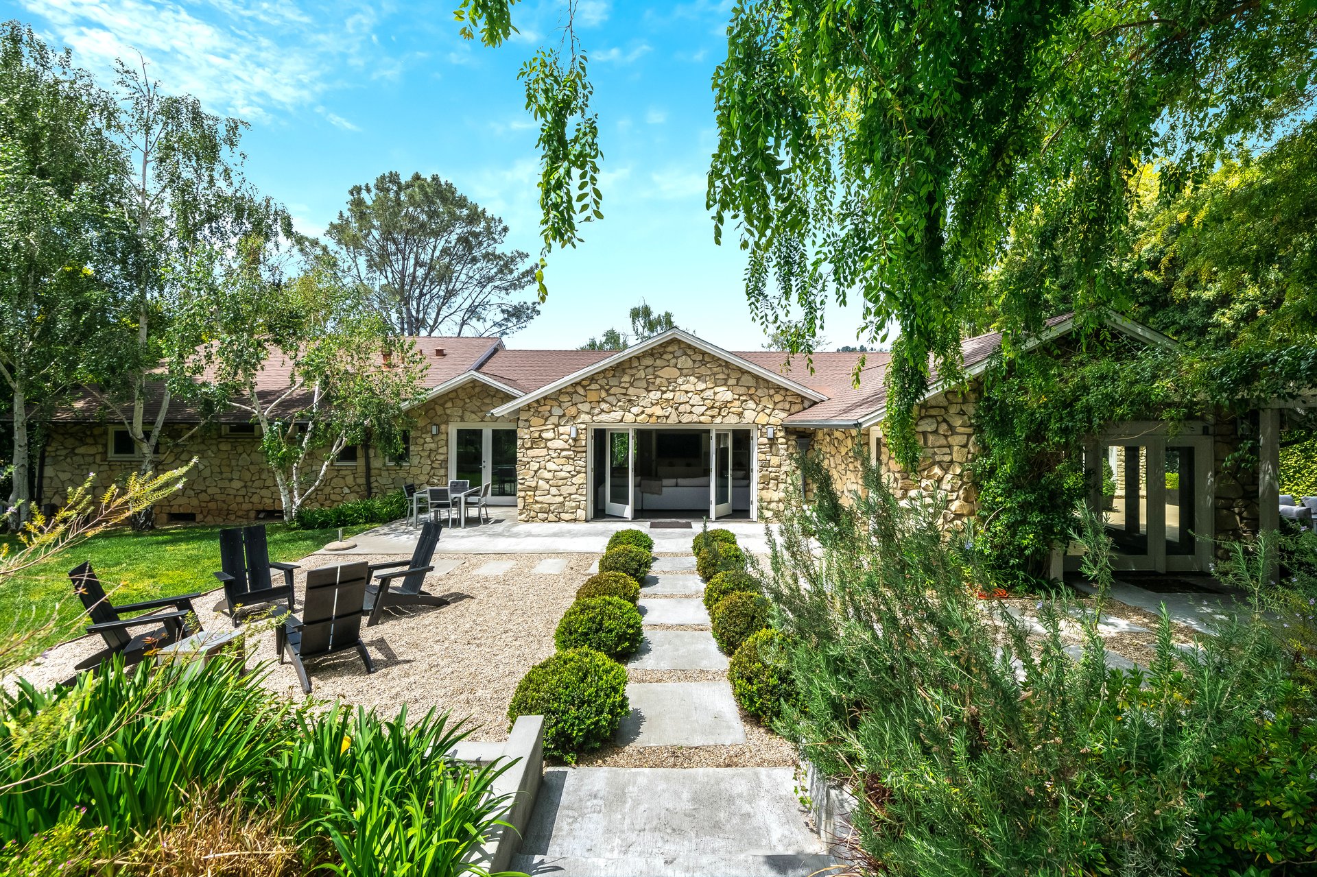 422 Parkwood Dr