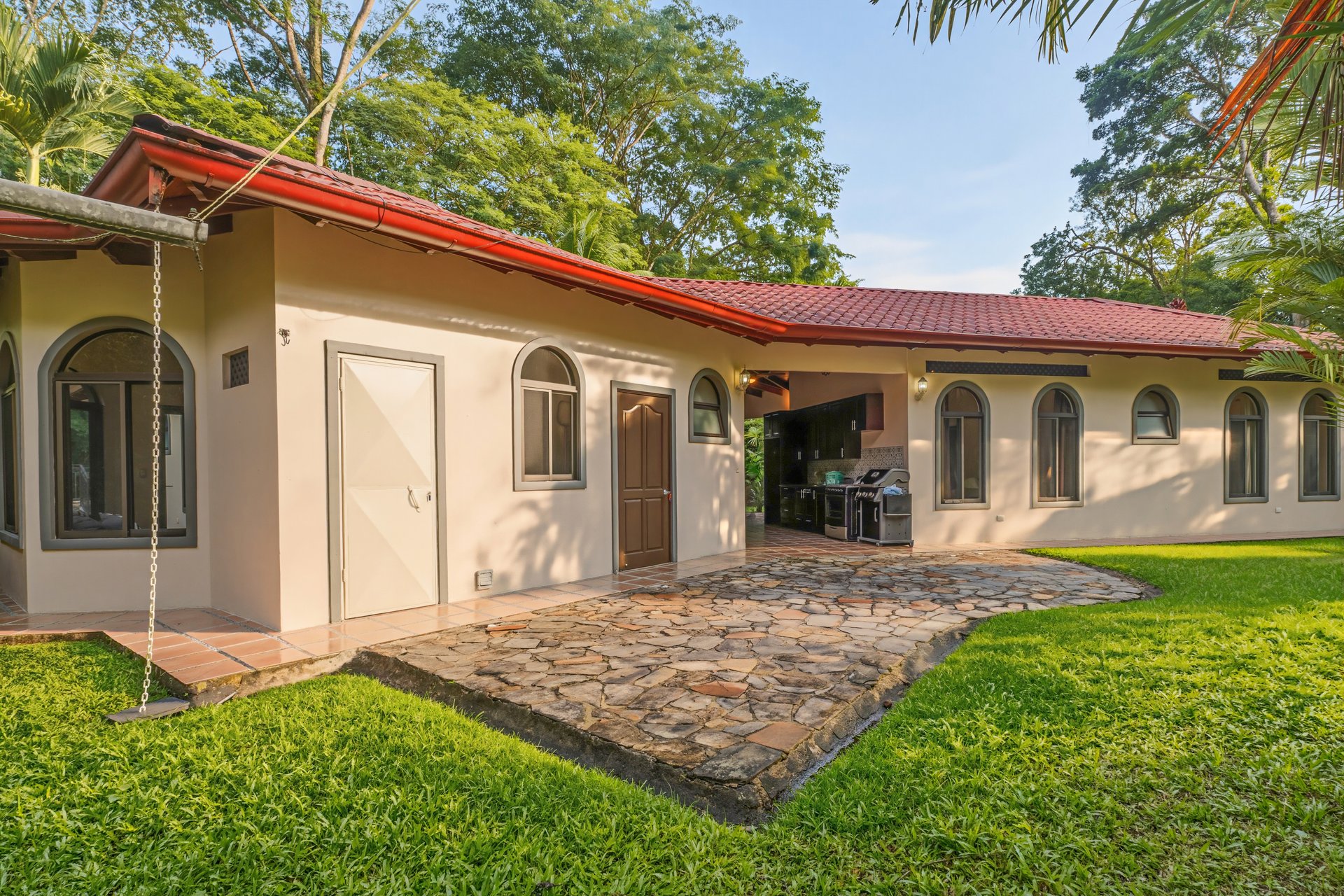 Ojochal Tropical Retreat | 4 Ensuite Bedrooms, Pool & Outdoor Living