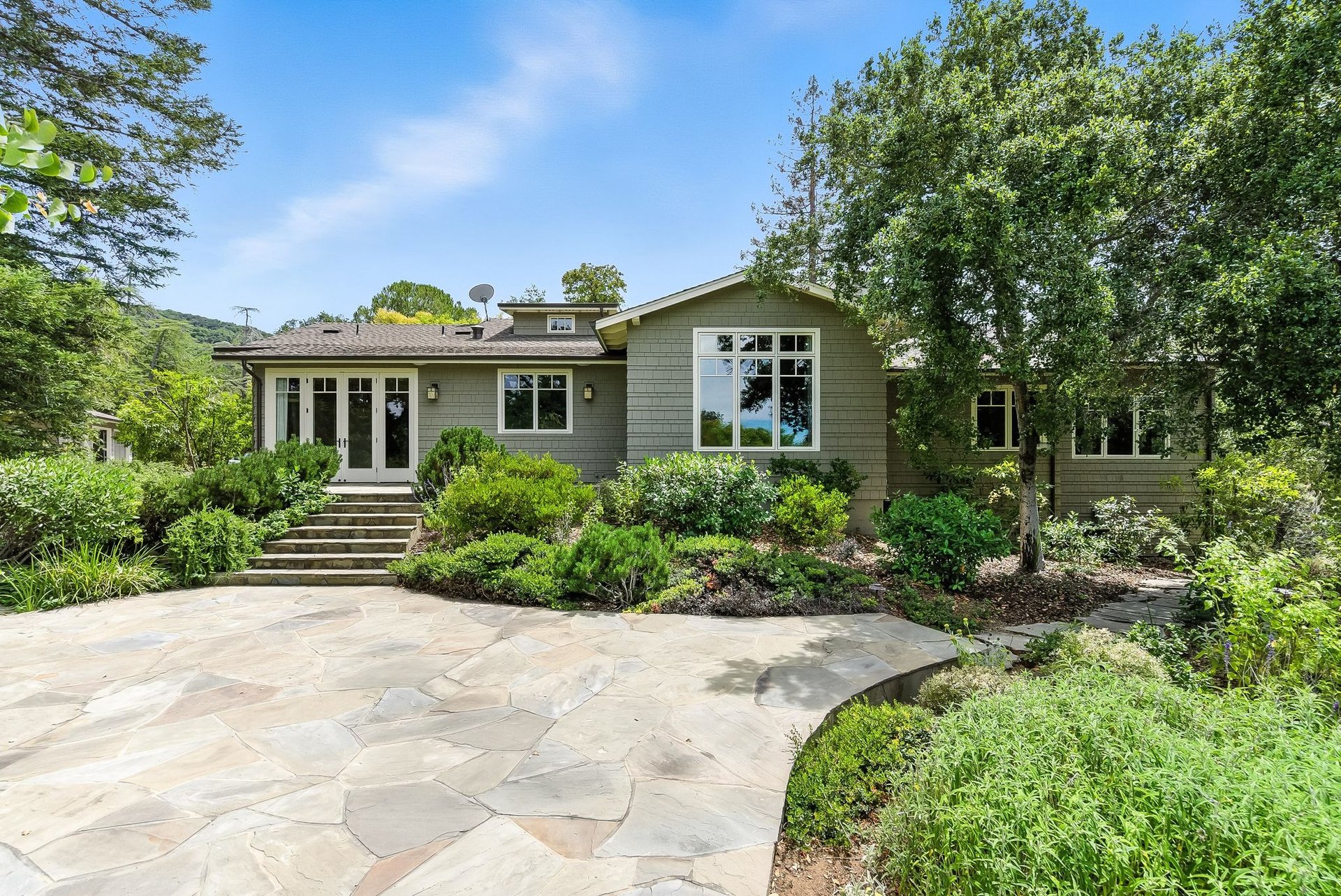 105 Highland Ave