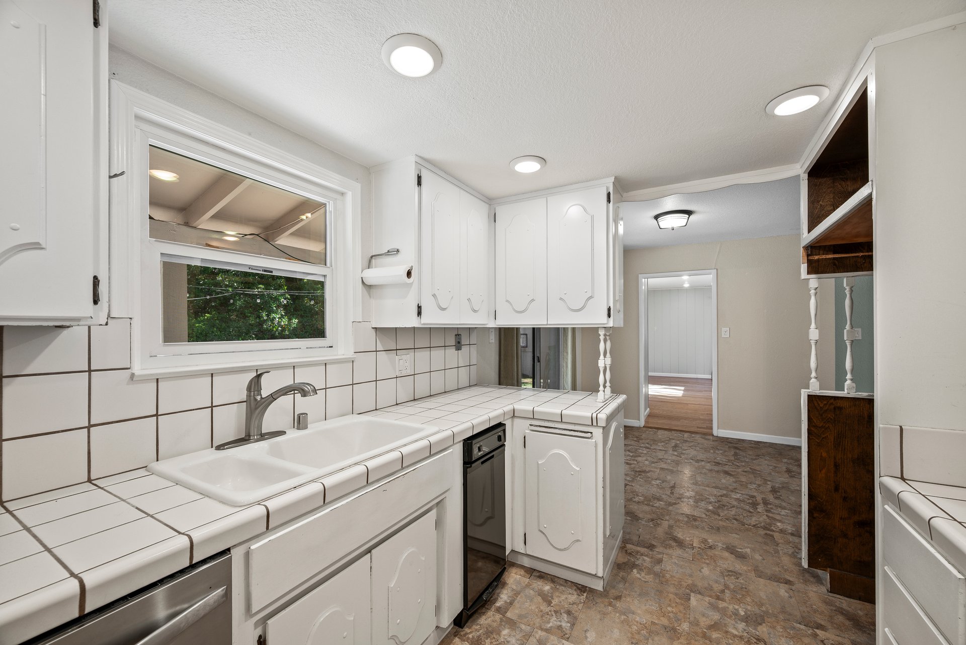 5761 Forest Lake Rd,