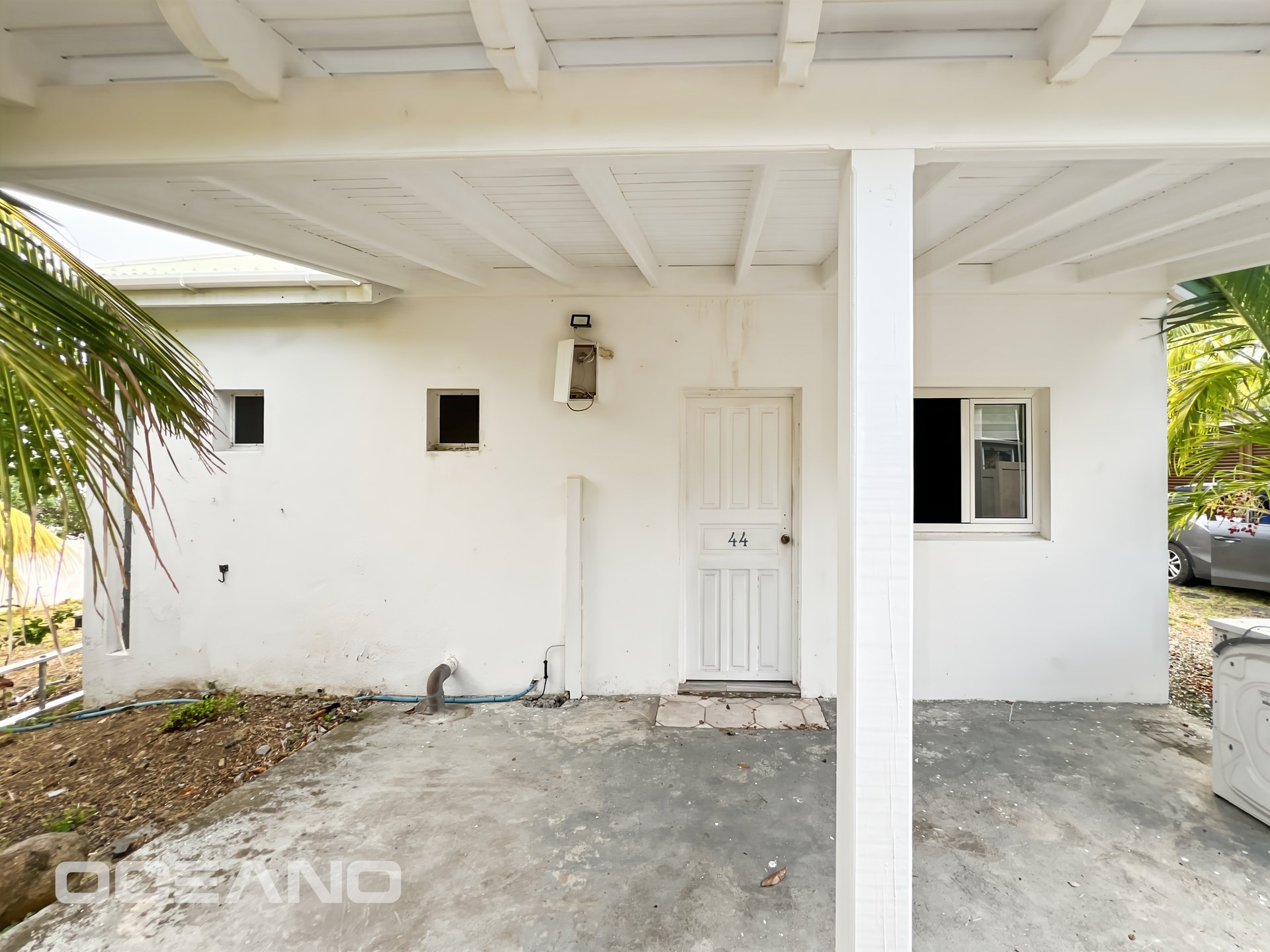 Renovation Opportunity – 90 m² Home with Expansion Potential – OCEANO Christie’s International Real Estate