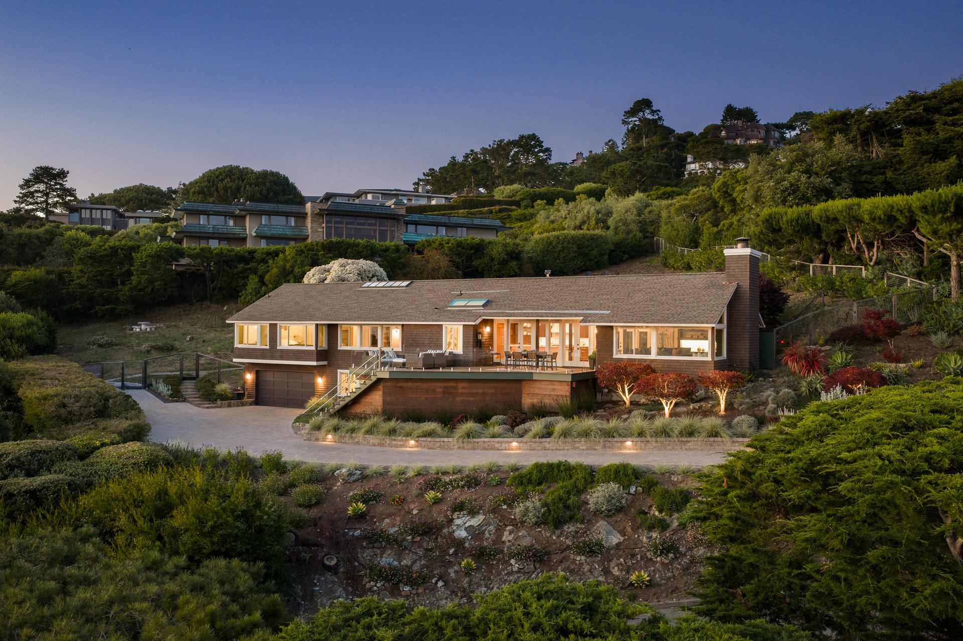 Stylish and Chic Mount Tiburon Retreat 