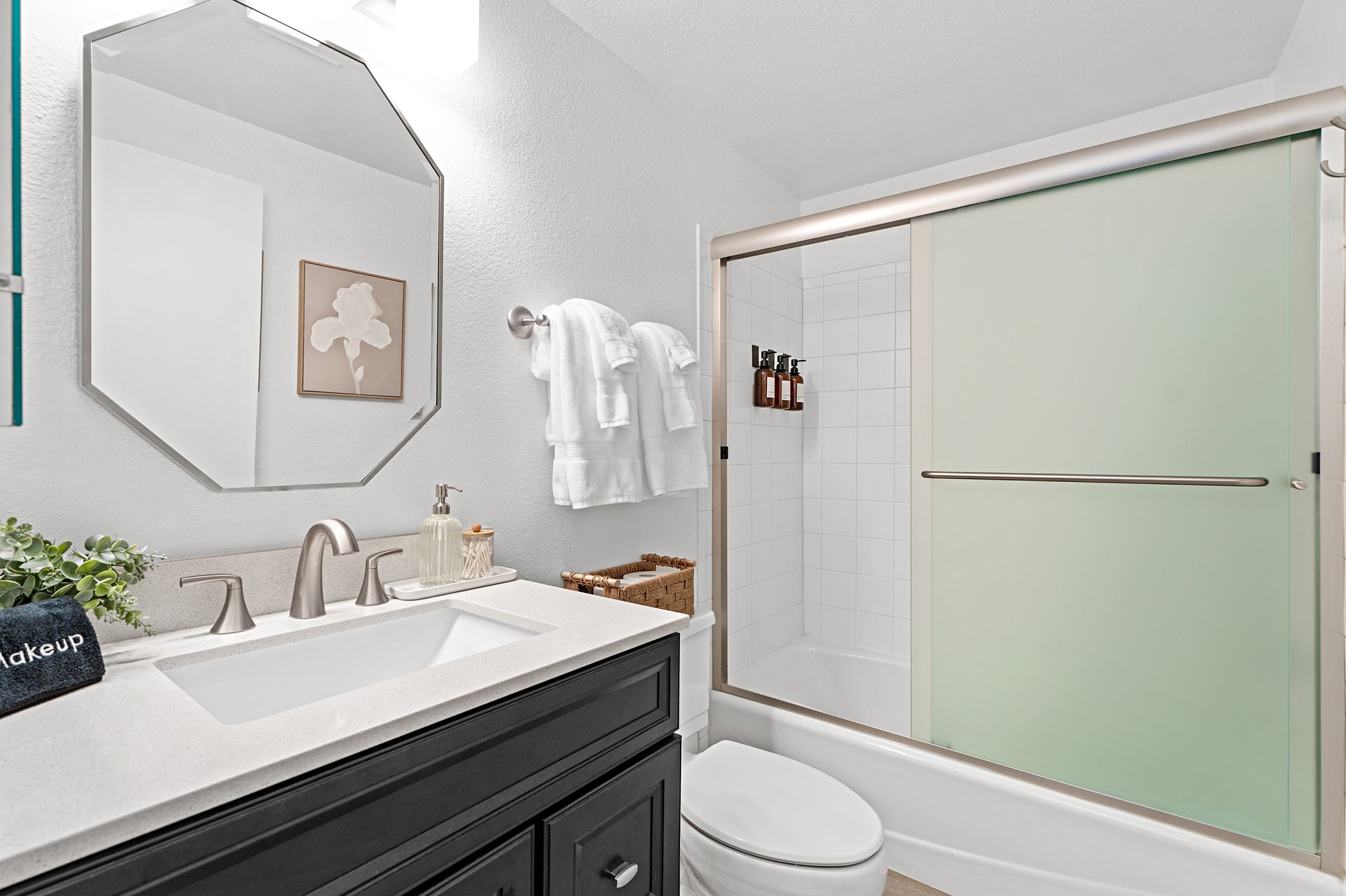 Foxtail Luxe Retreat