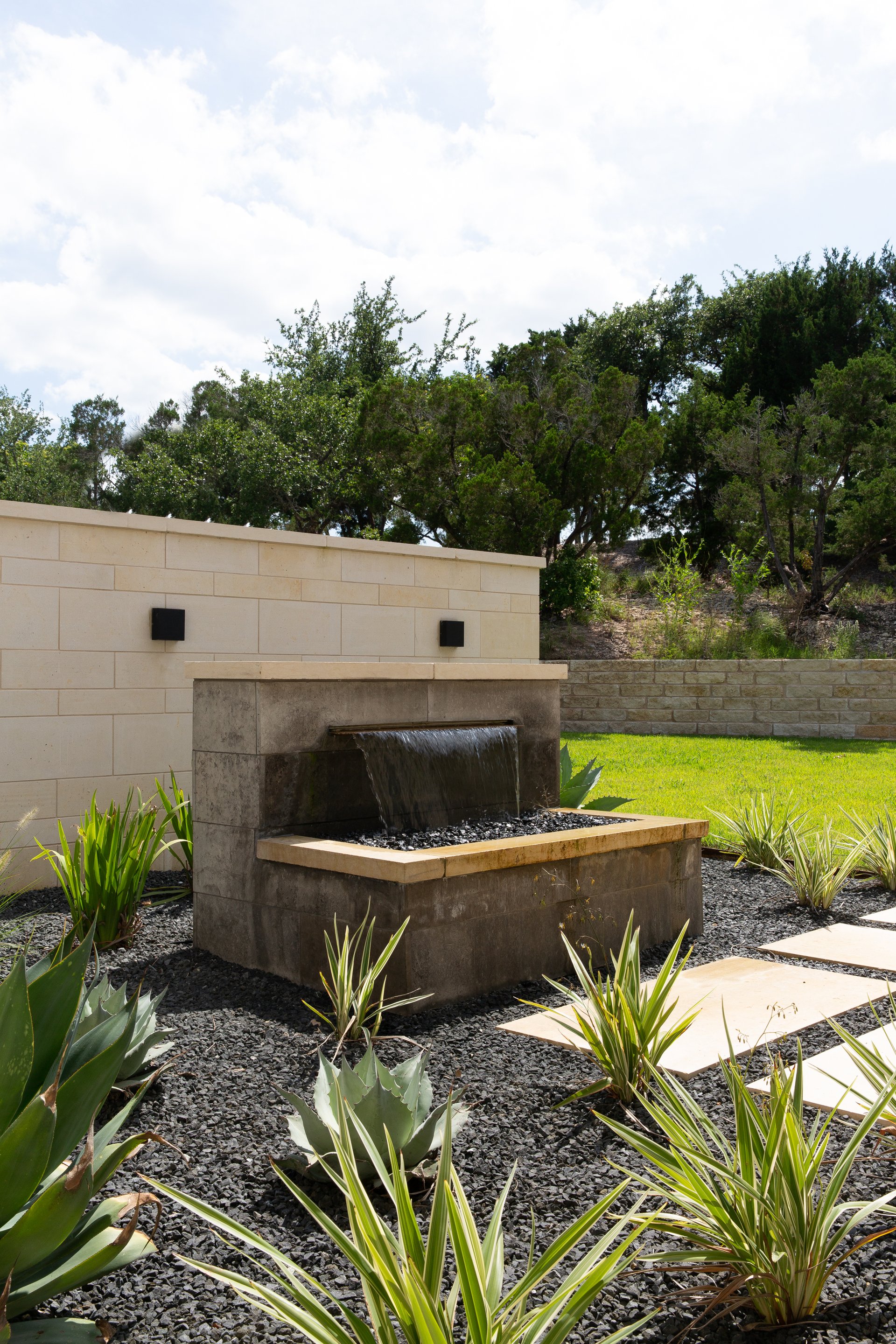 Contemporary Design & Spectacular Views