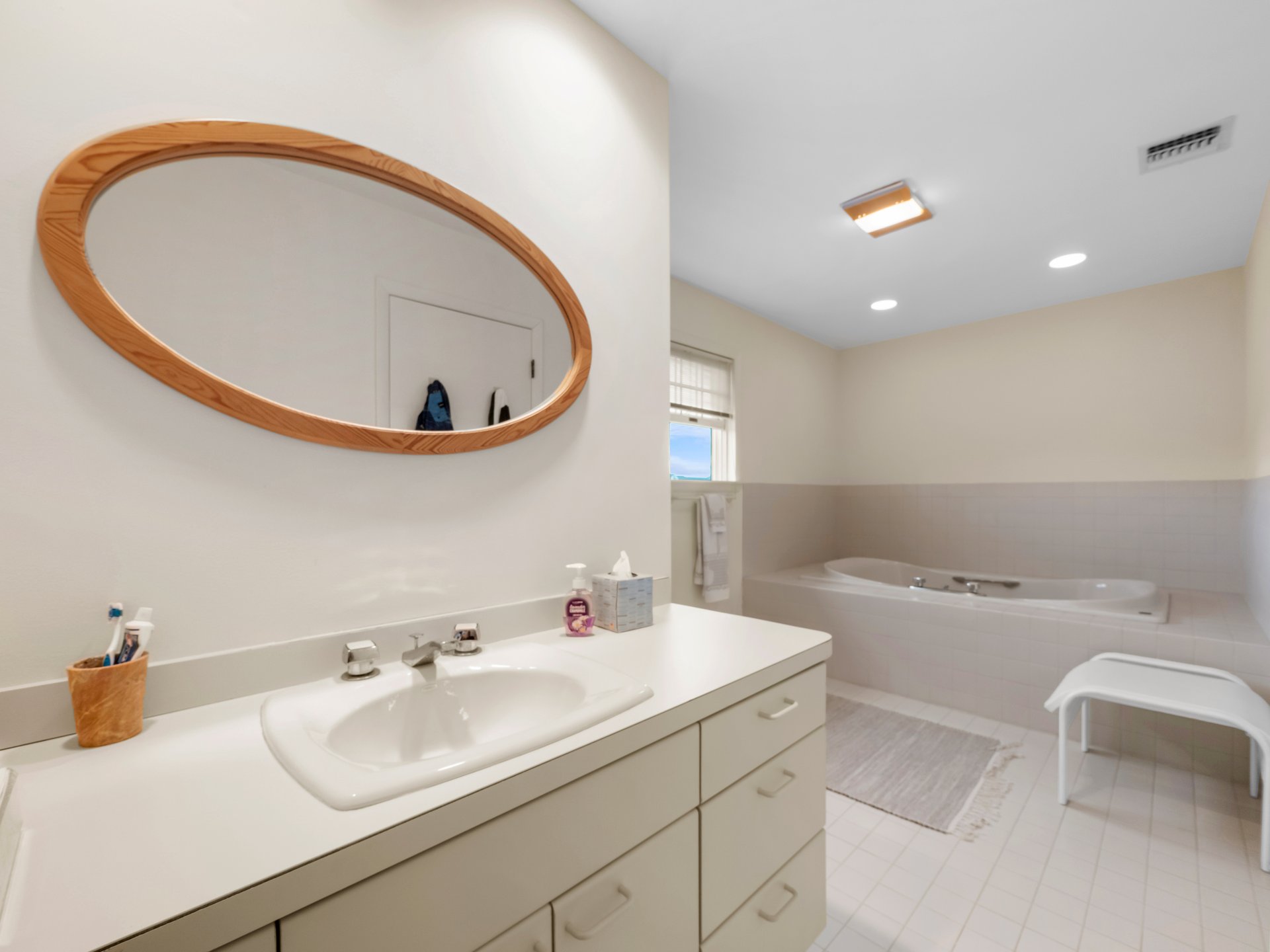 15 Beacon Drive, Loveladies