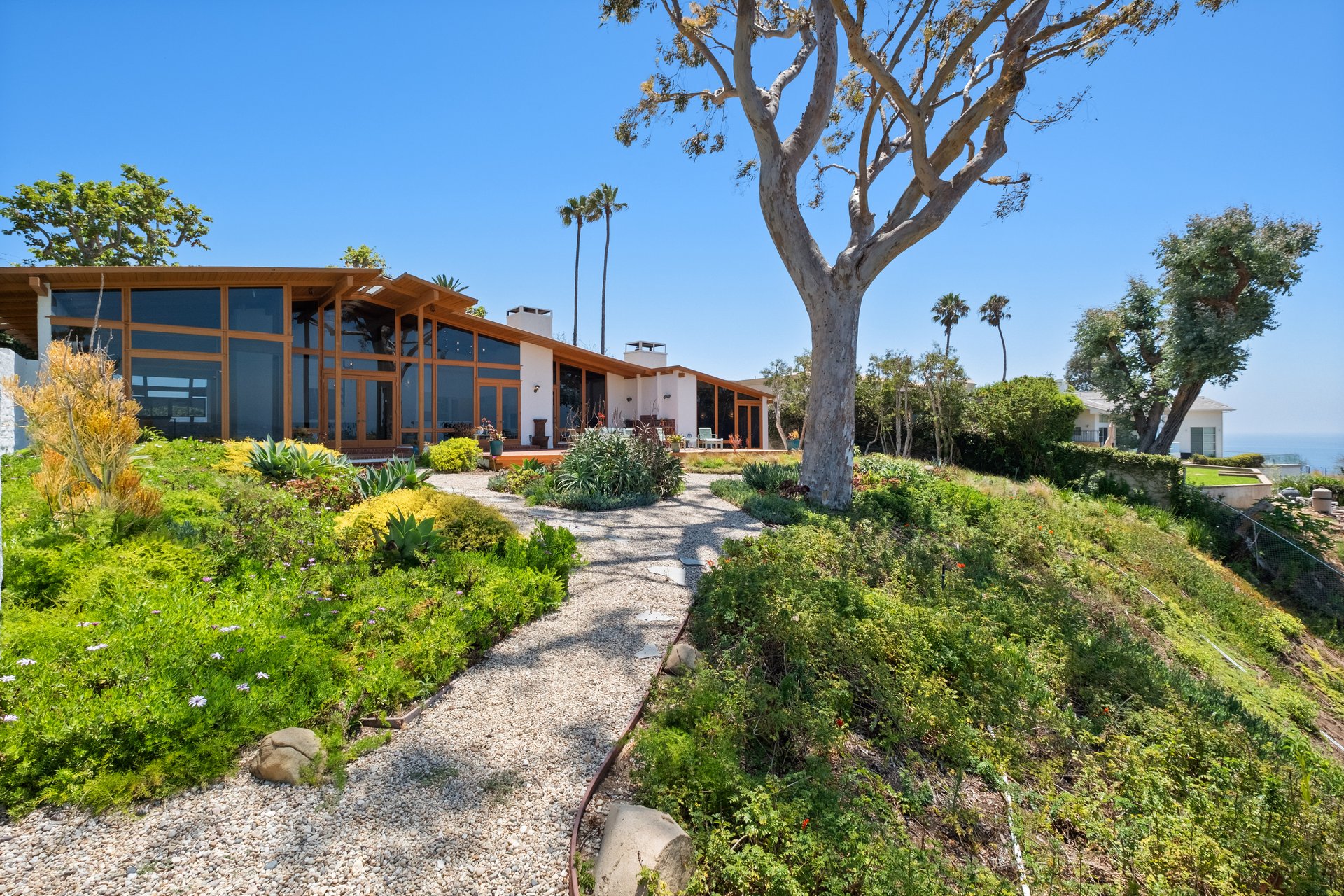 3909 Sierks Way