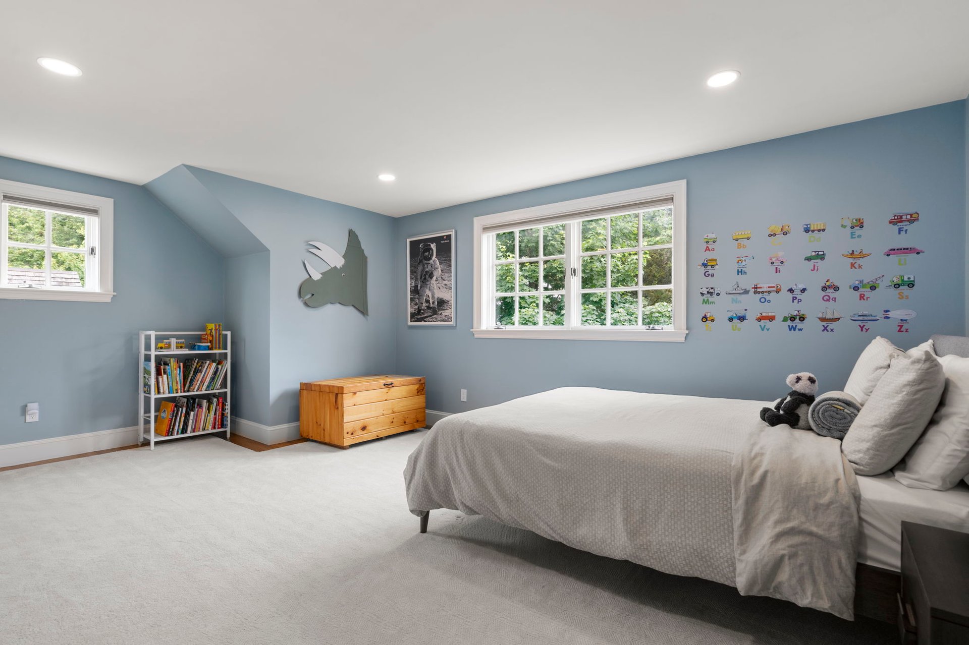 12 Pheasant Landing Road, Needham