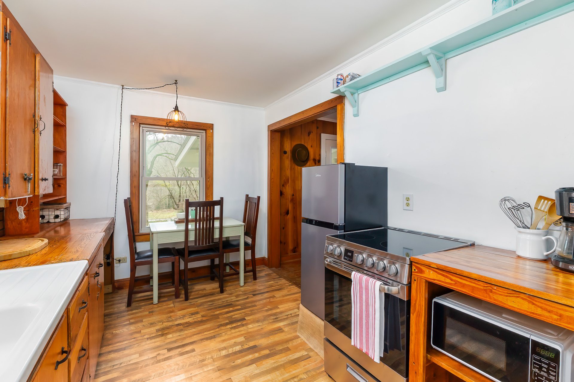2035 Wayah Rd.