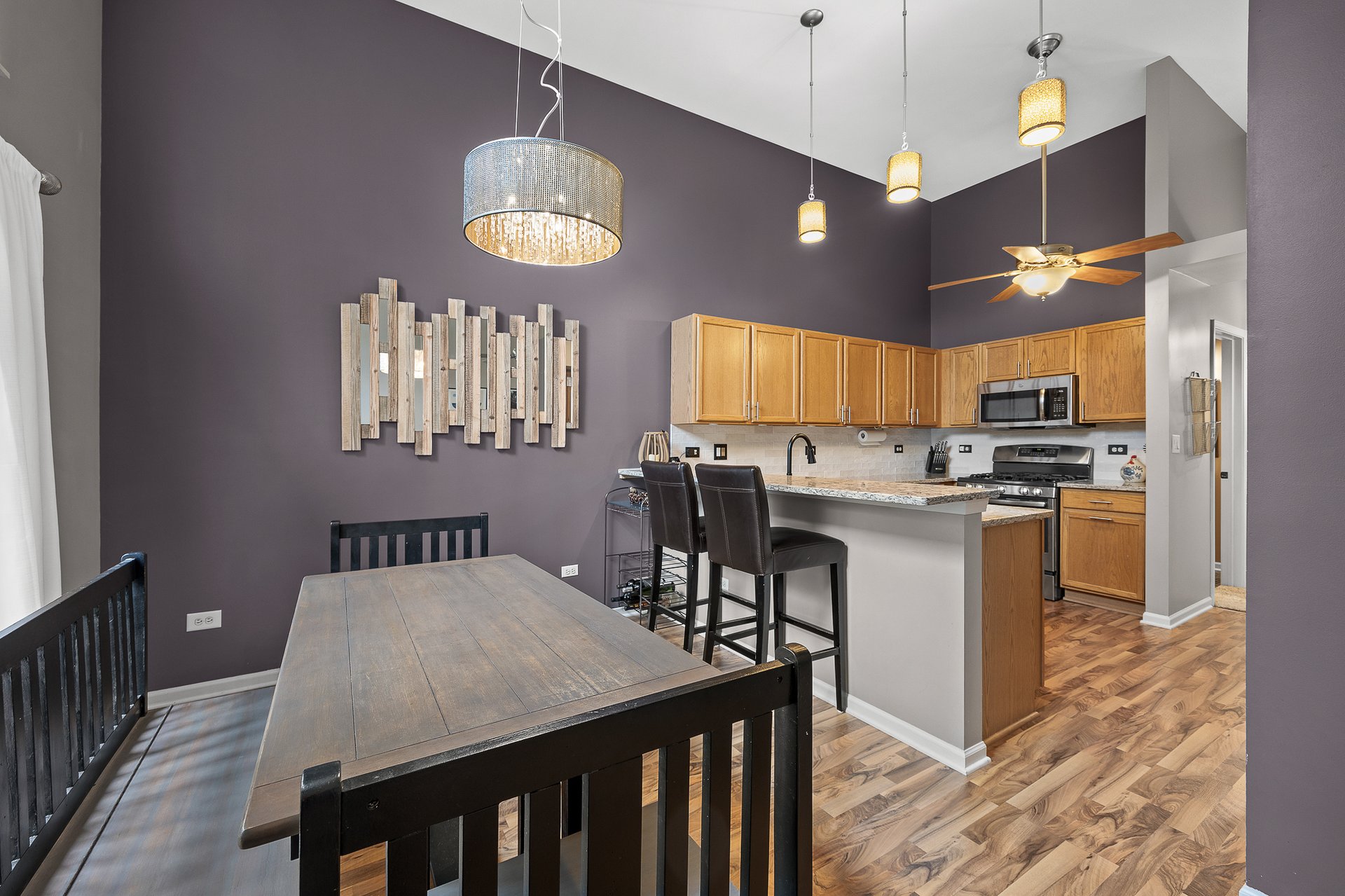 347 Gladstone Ln