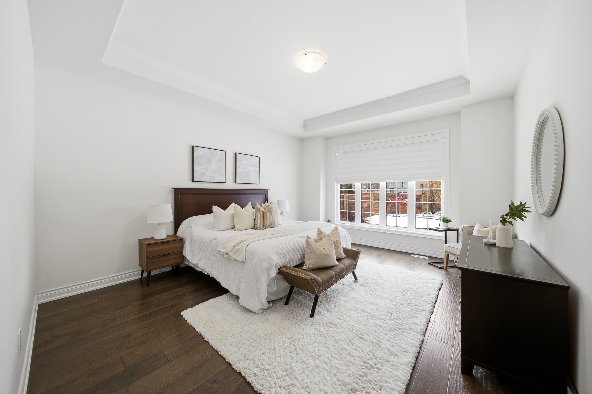 10 Larkin Avenue