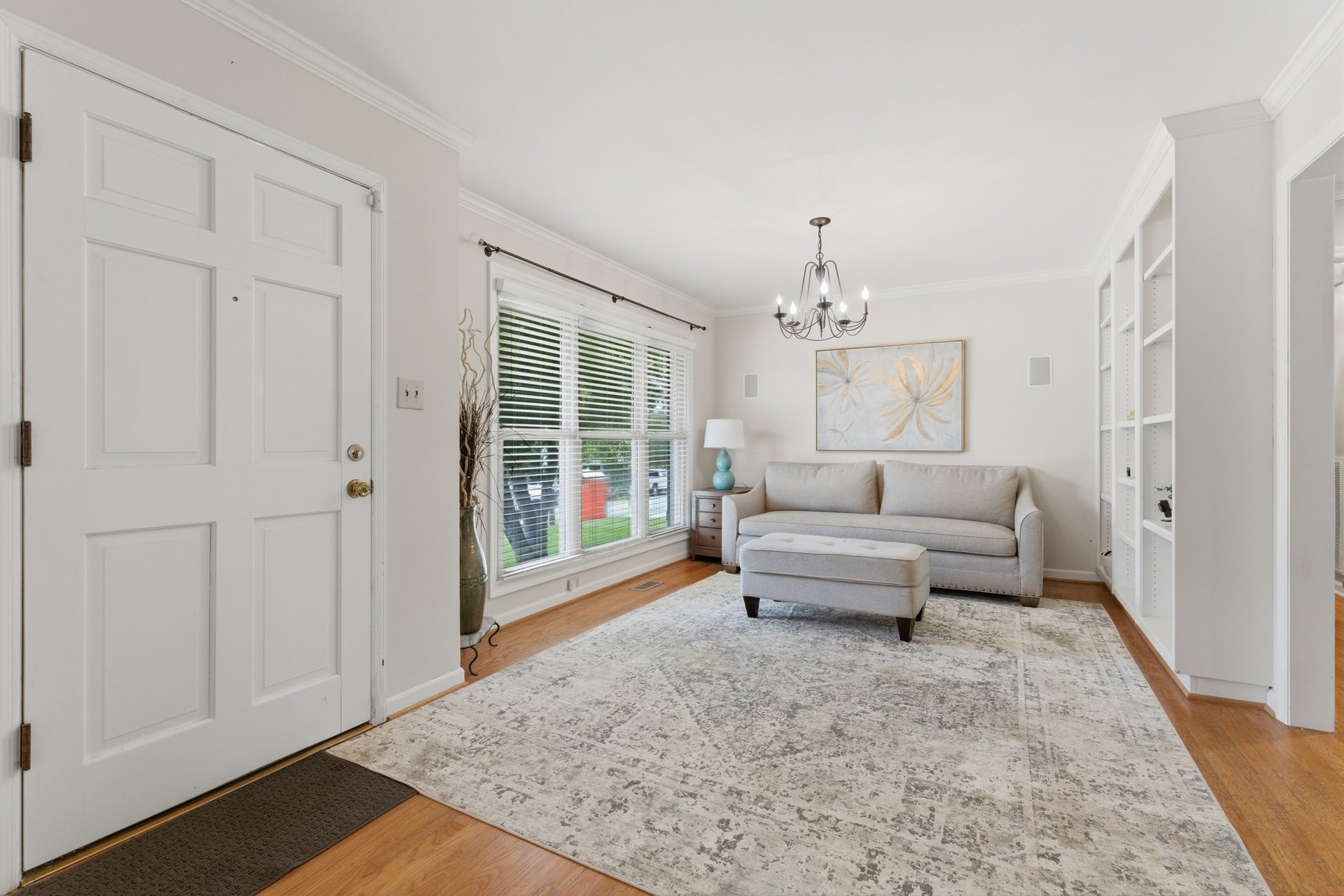 Adorable Full Brick Ranch style home just minutes from Downtown Huntsville!!