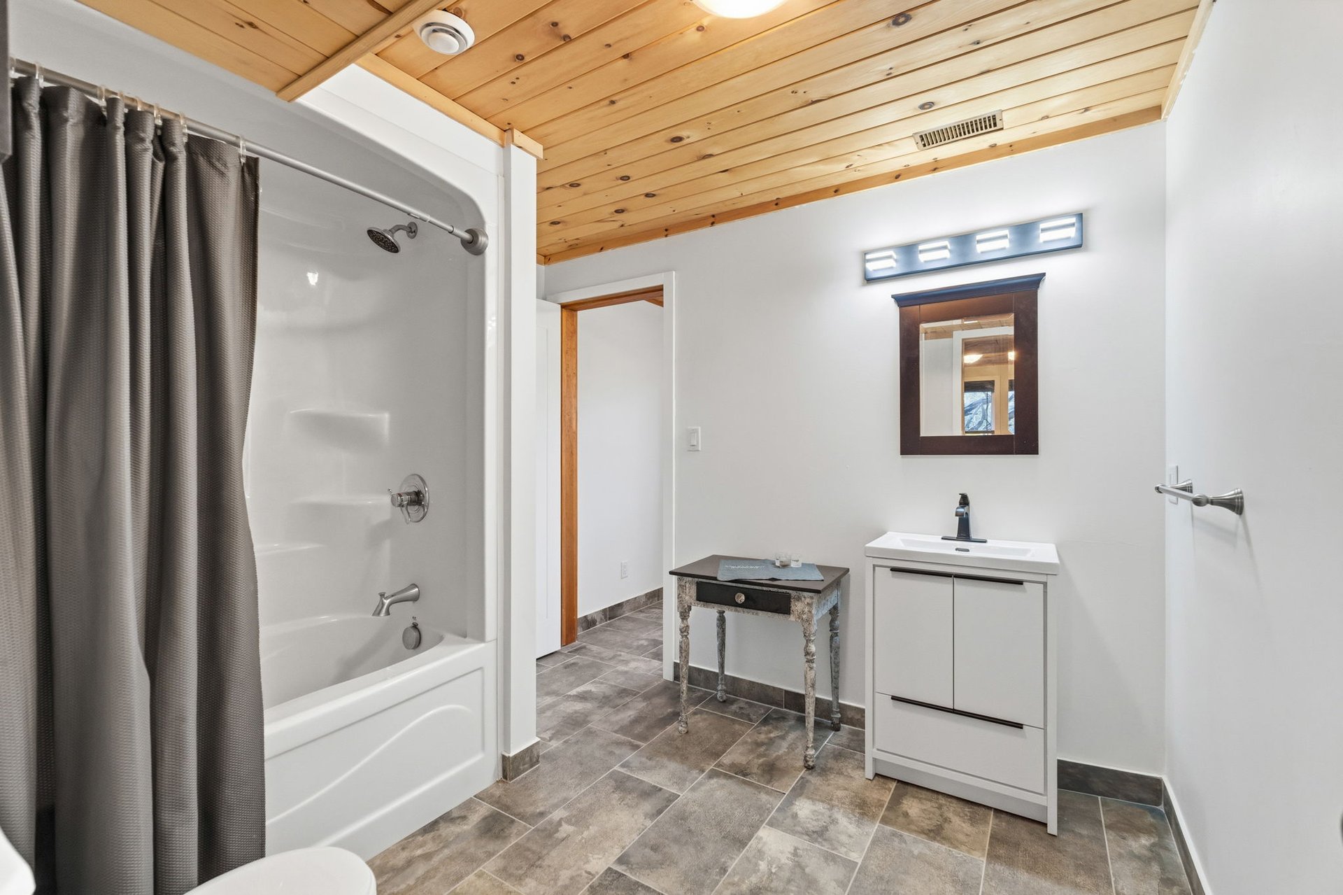 3184 Ravenscliffe Road, Huntsville