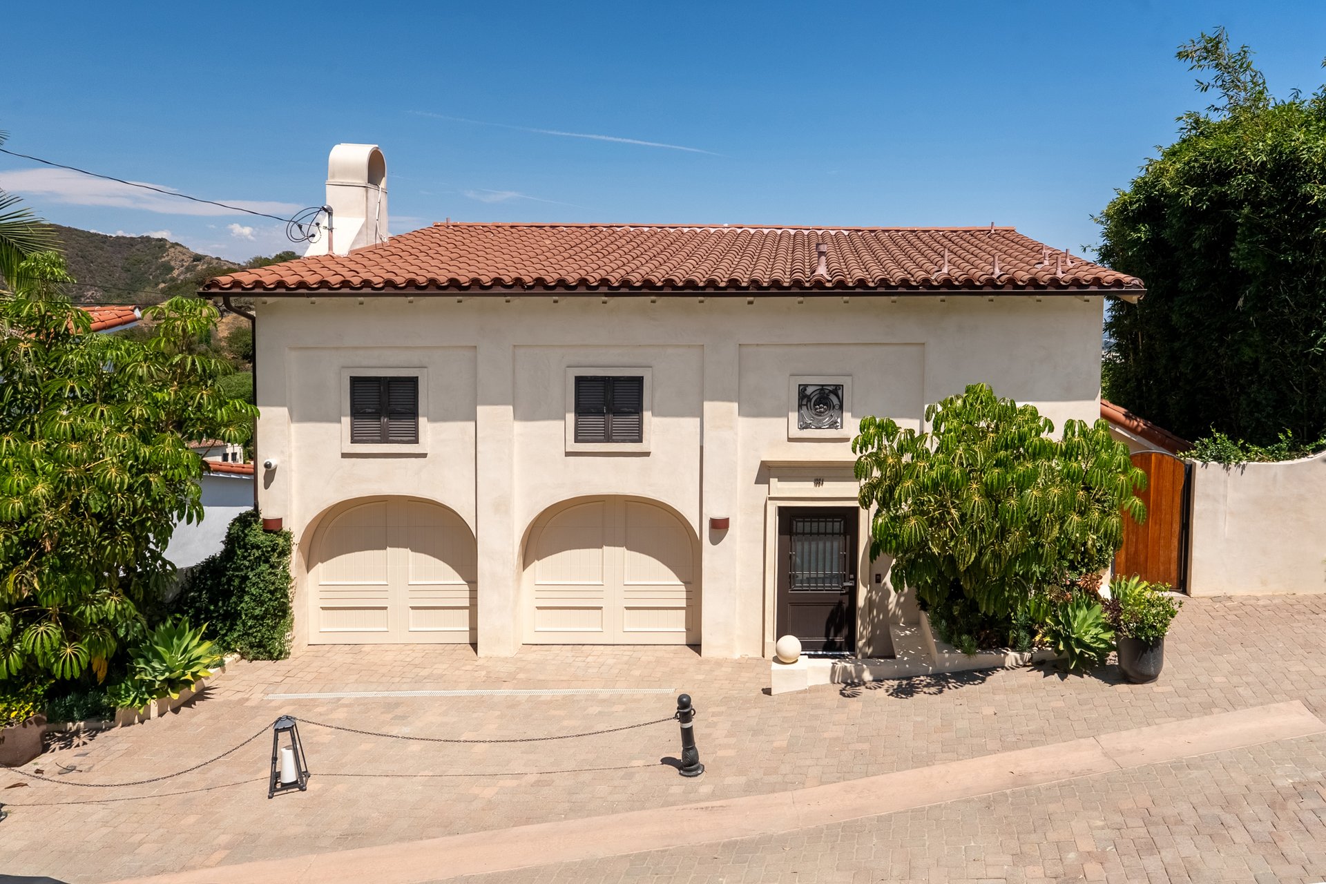 1364 Angelo Dr, BHPO