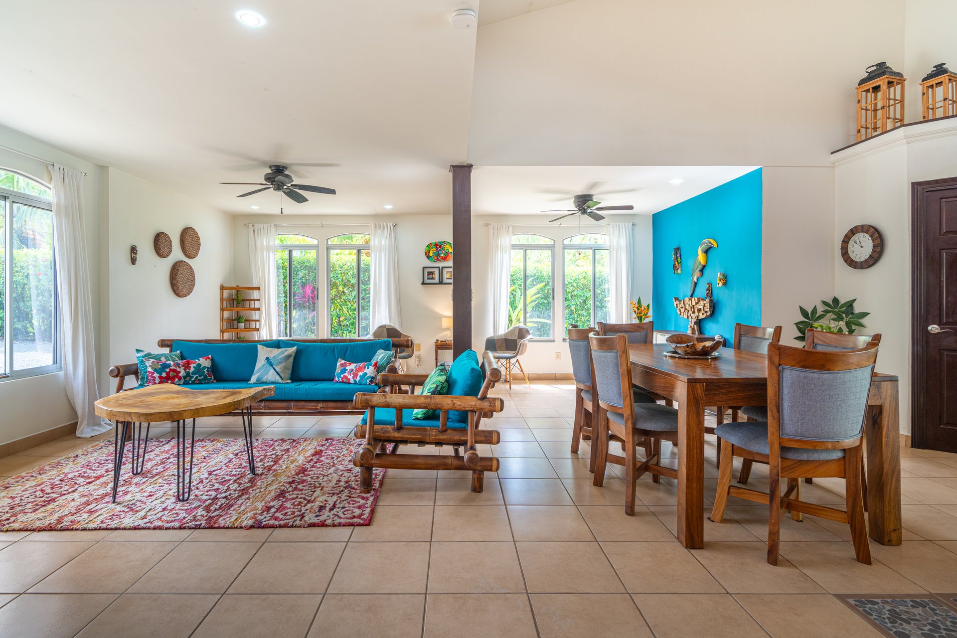 Casa Luna, 3bed /3bath Private Oasis, Convenient Location