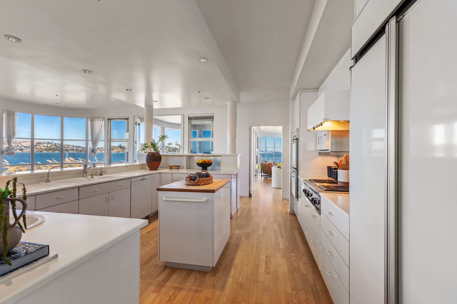Sweeping Views Across the Bay