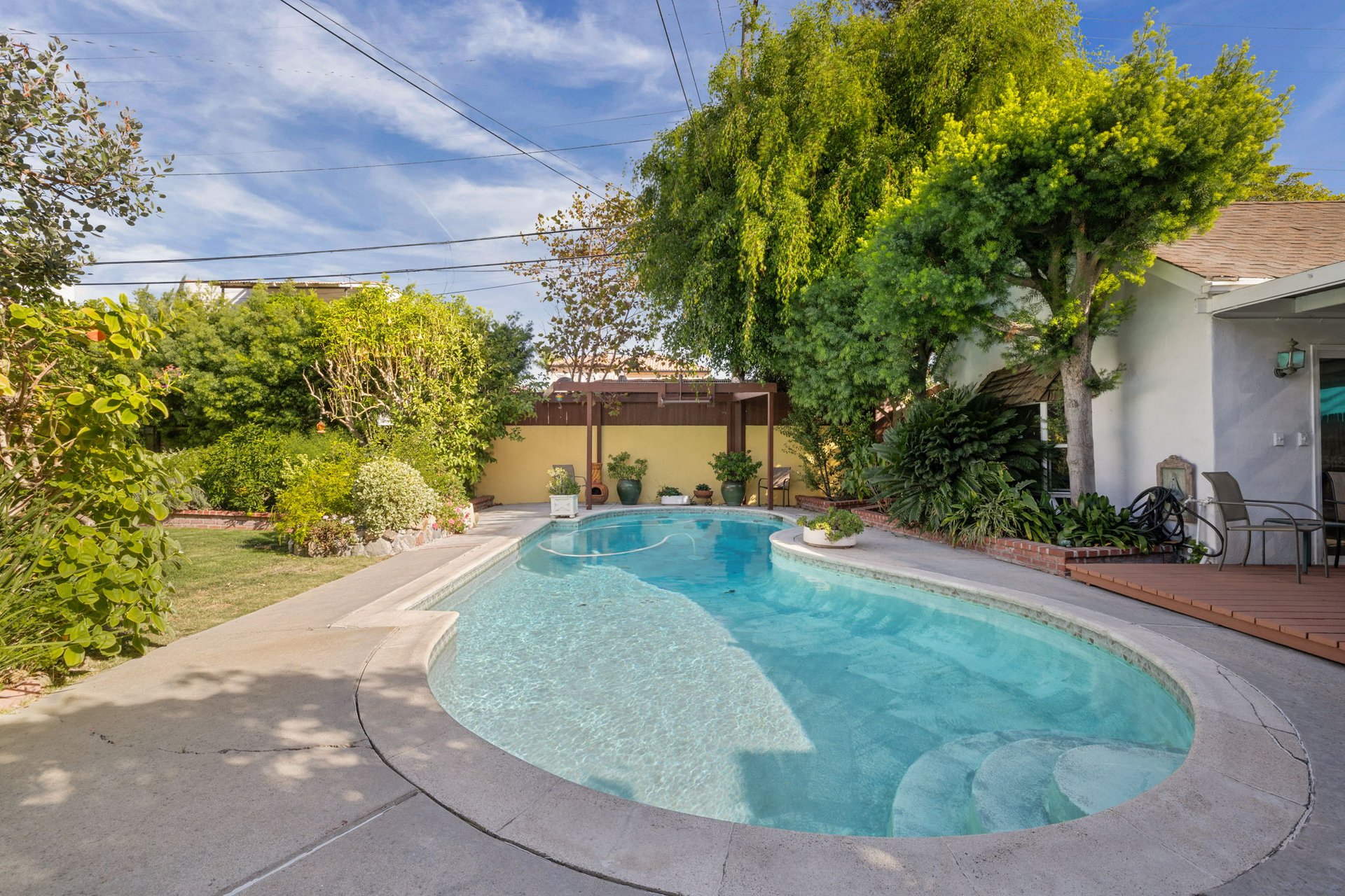 806 S Citrus Avenue