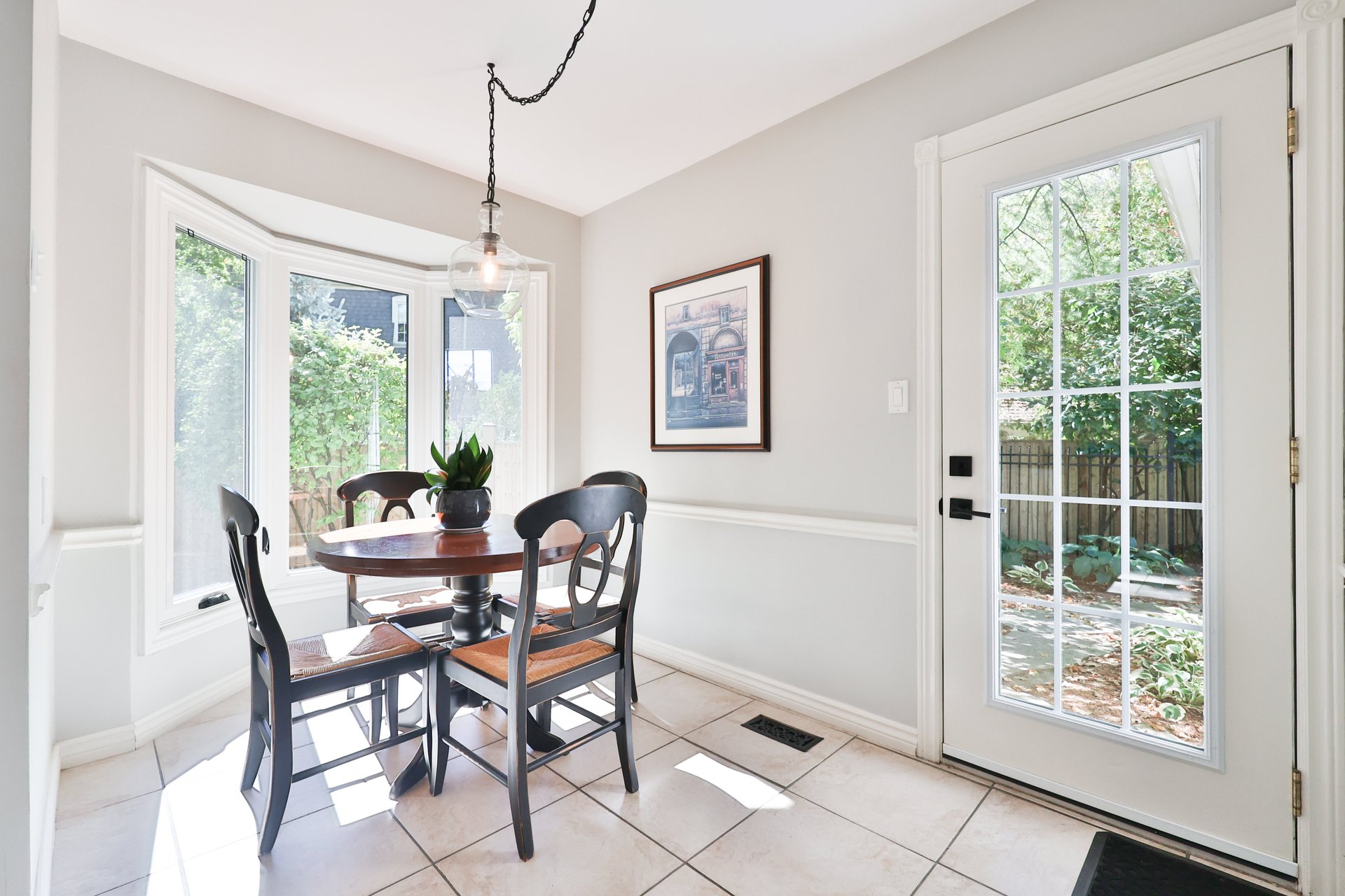 206 Rossmore Boulevard, Burlington