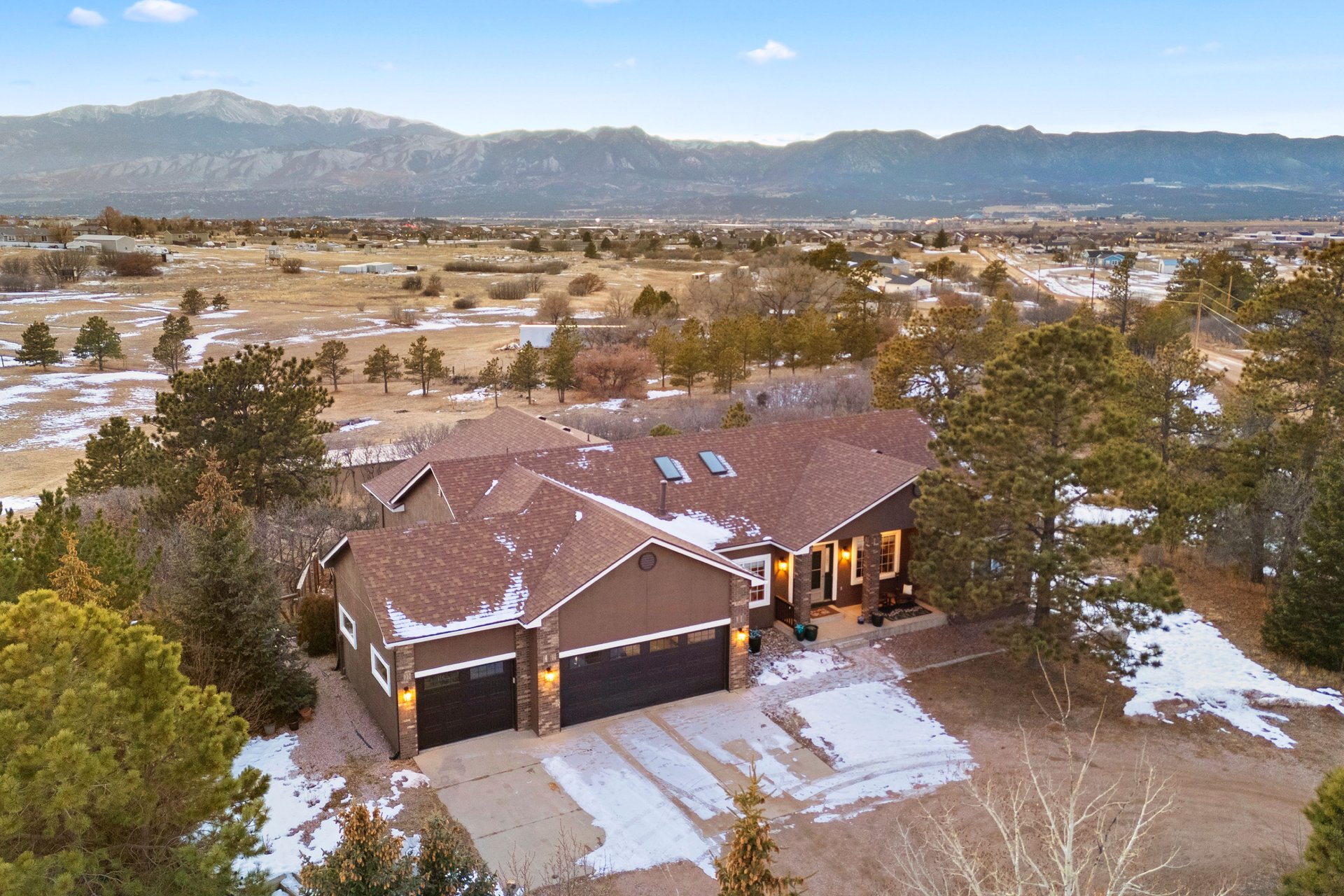 4255 Arrowhead Drive