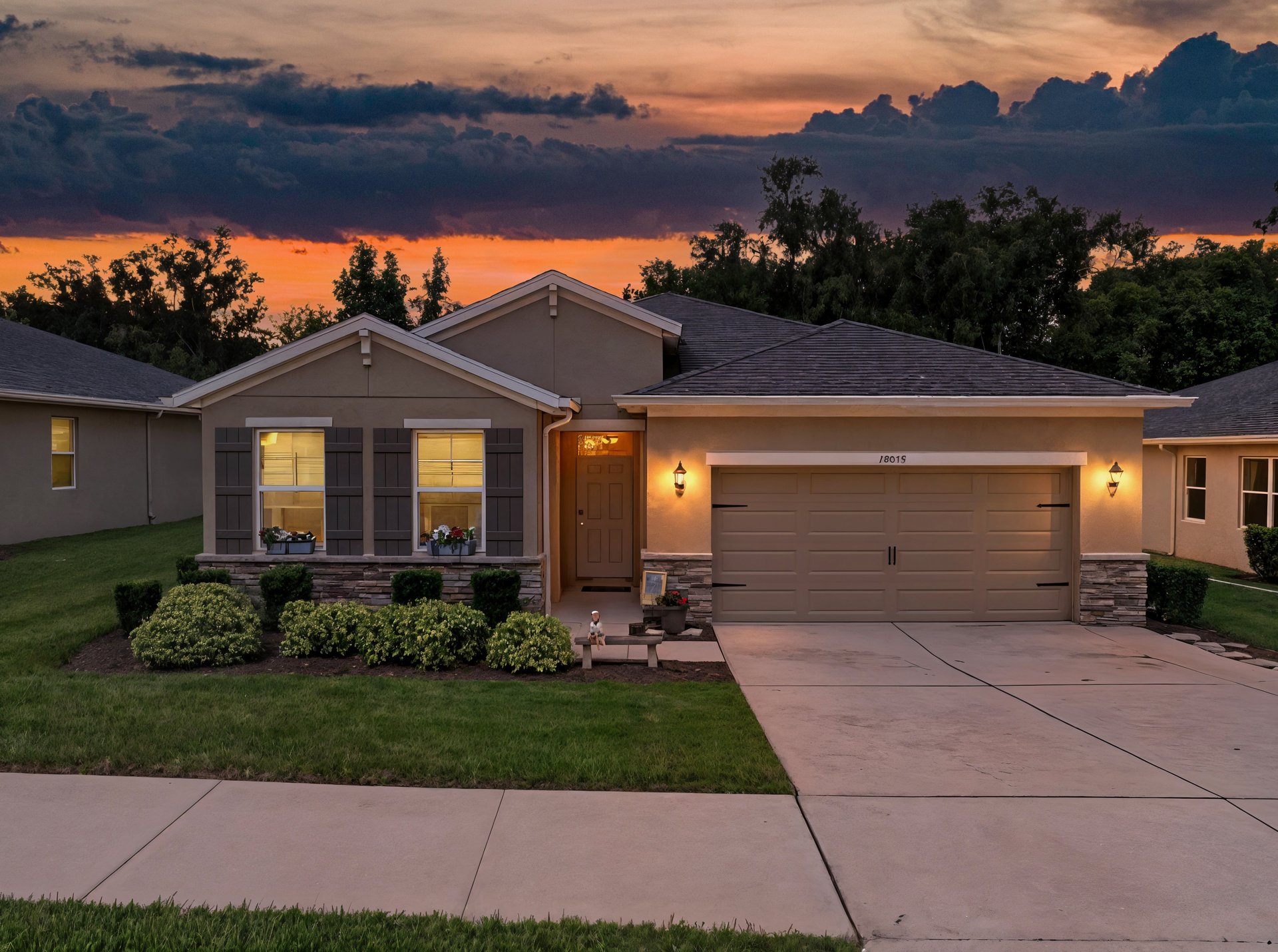 12615 EASTPOINTE DR