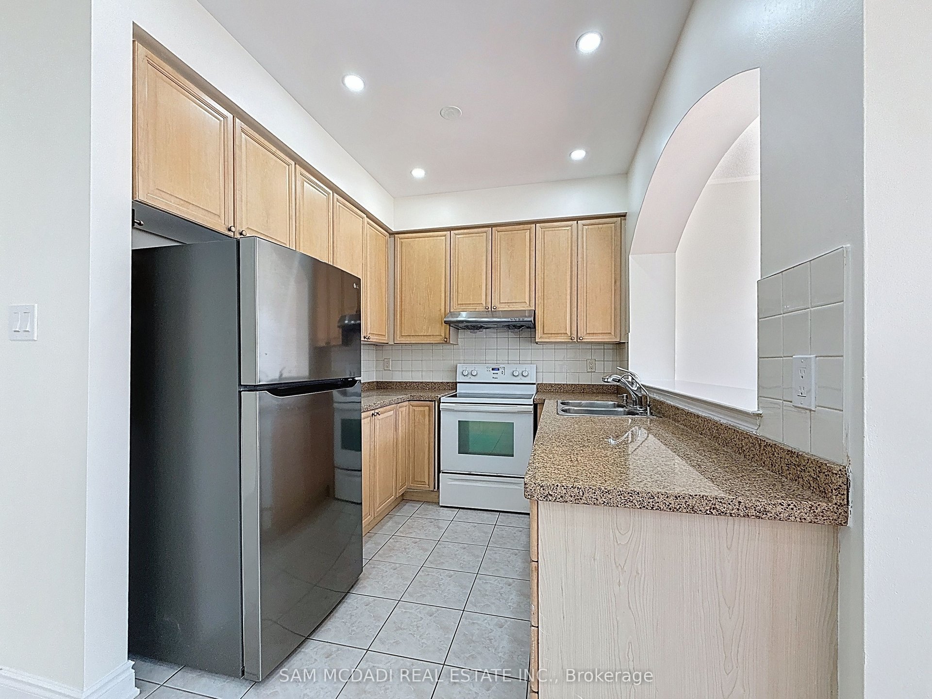1354 Weir Chase 