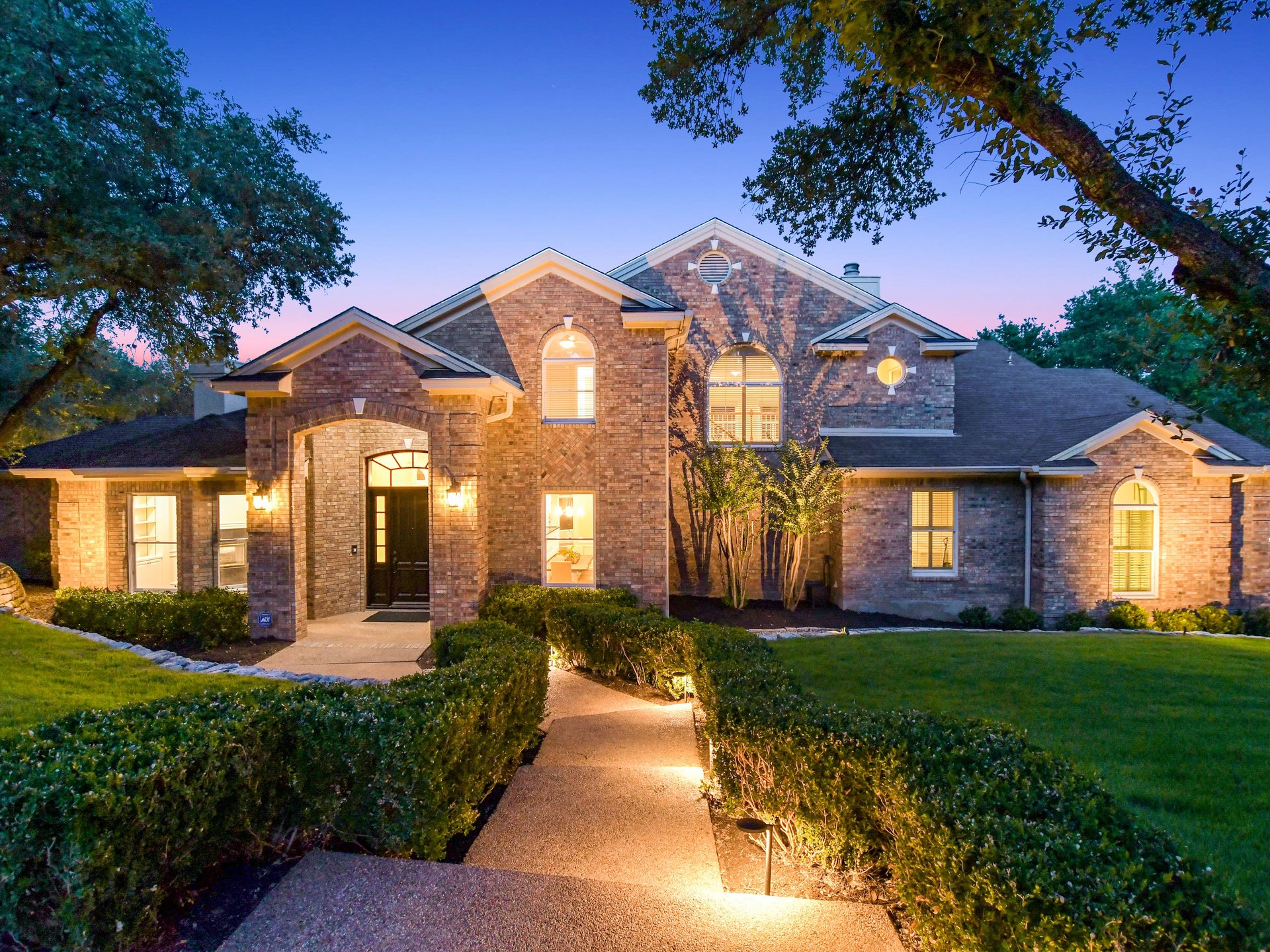 Las Lomas Transitional