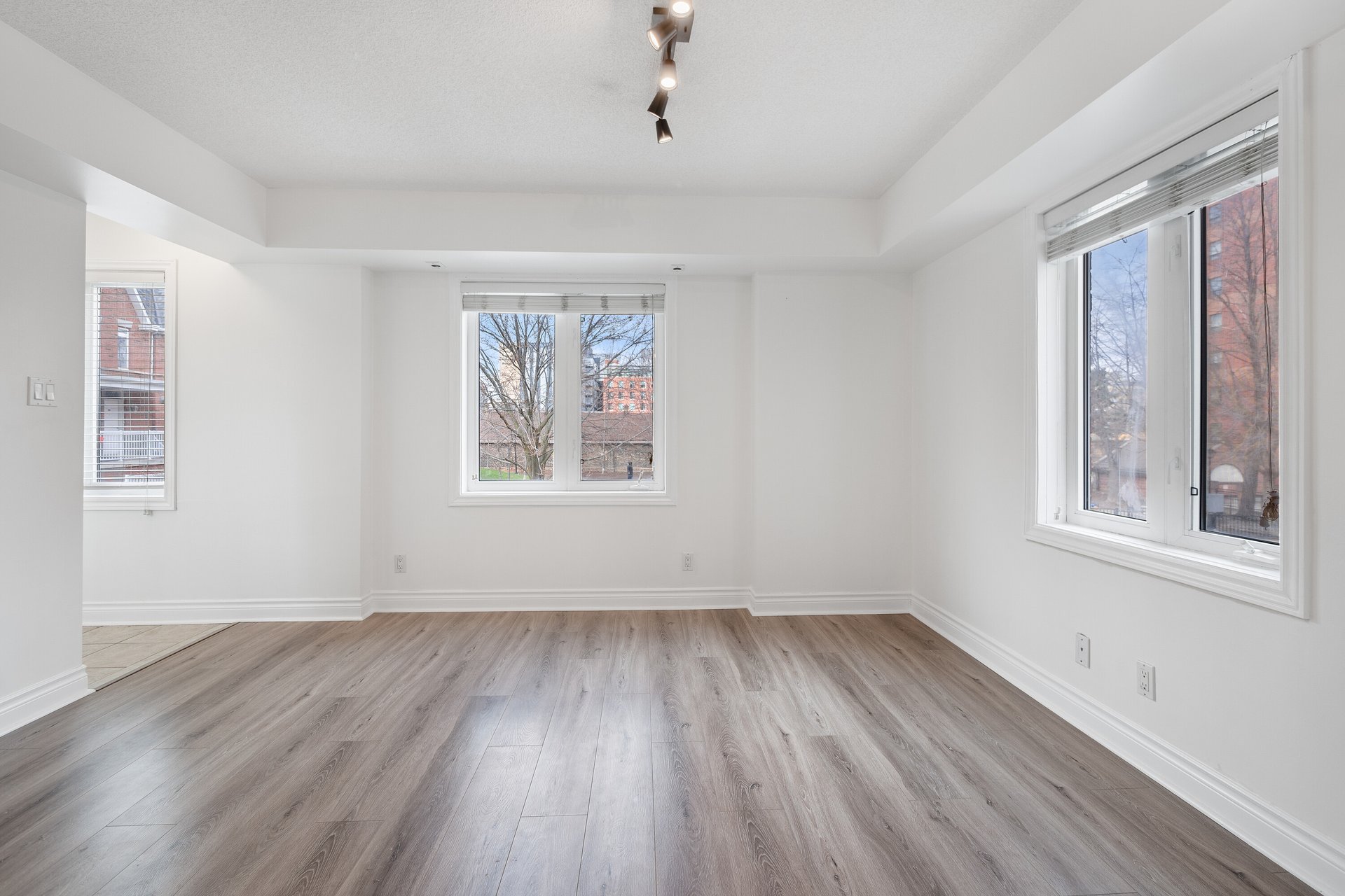 12 Sudbury St #802