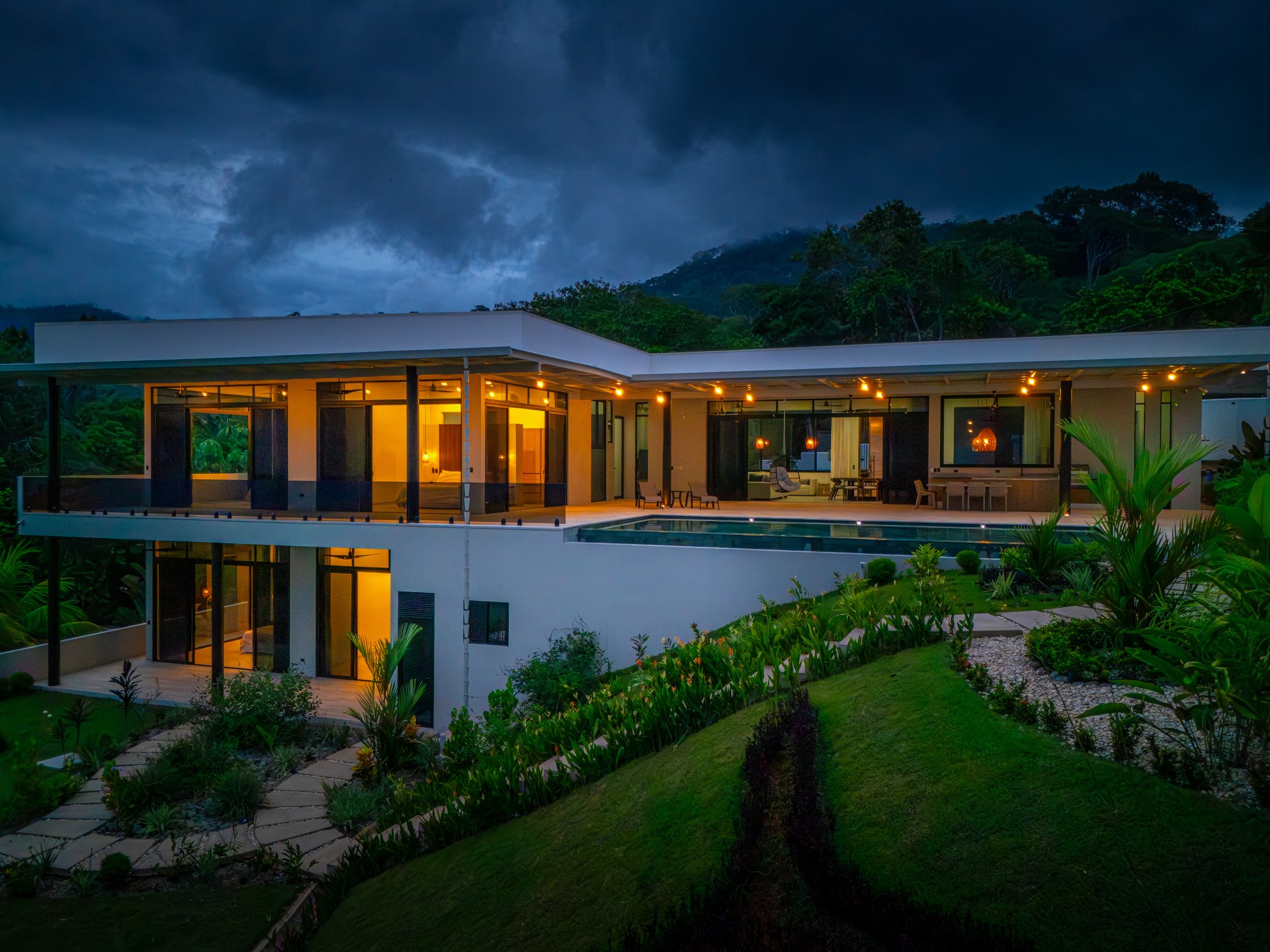 Lion's Gate Sunset Estate